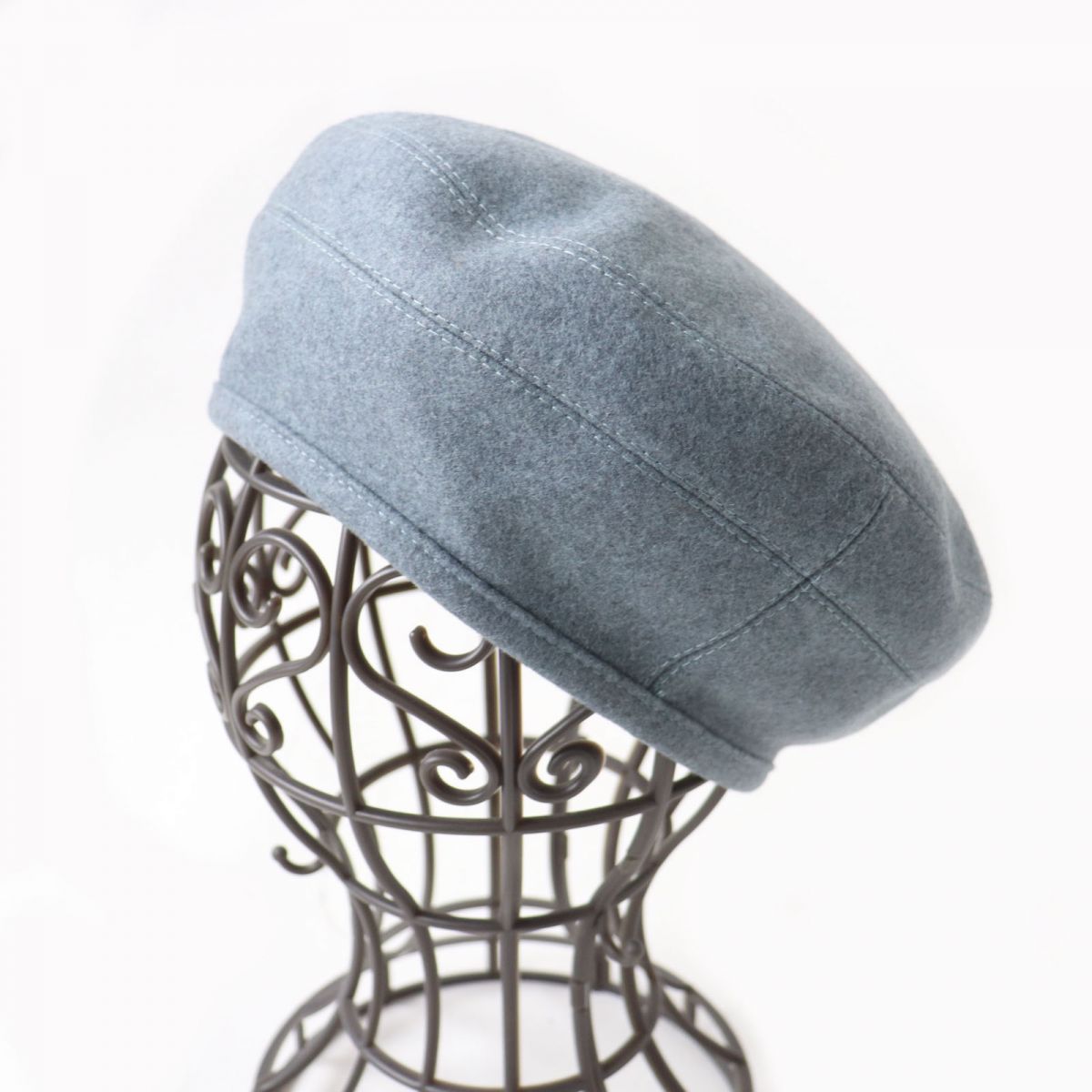 HERMES beret Outer: 100% cashmere, Lining: 65% rayon, Lining: 35% silk, Part: 100% polyester gray Women 58  d