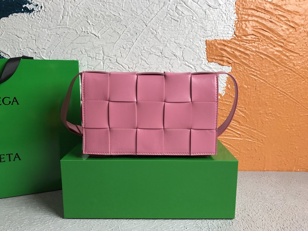 Top Quality Cassette Light Pink, For Women, Women’s Bags 9.1in/23cm