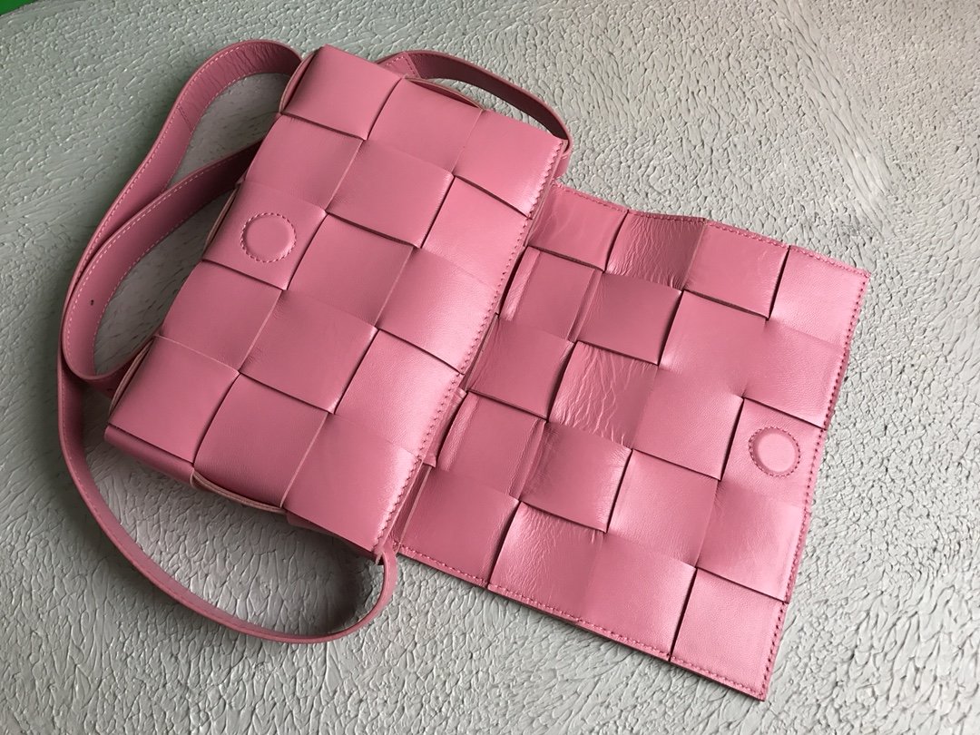Top Quality Cassette Light Pink, For Women, Women’s Bags 9.1in/23cm