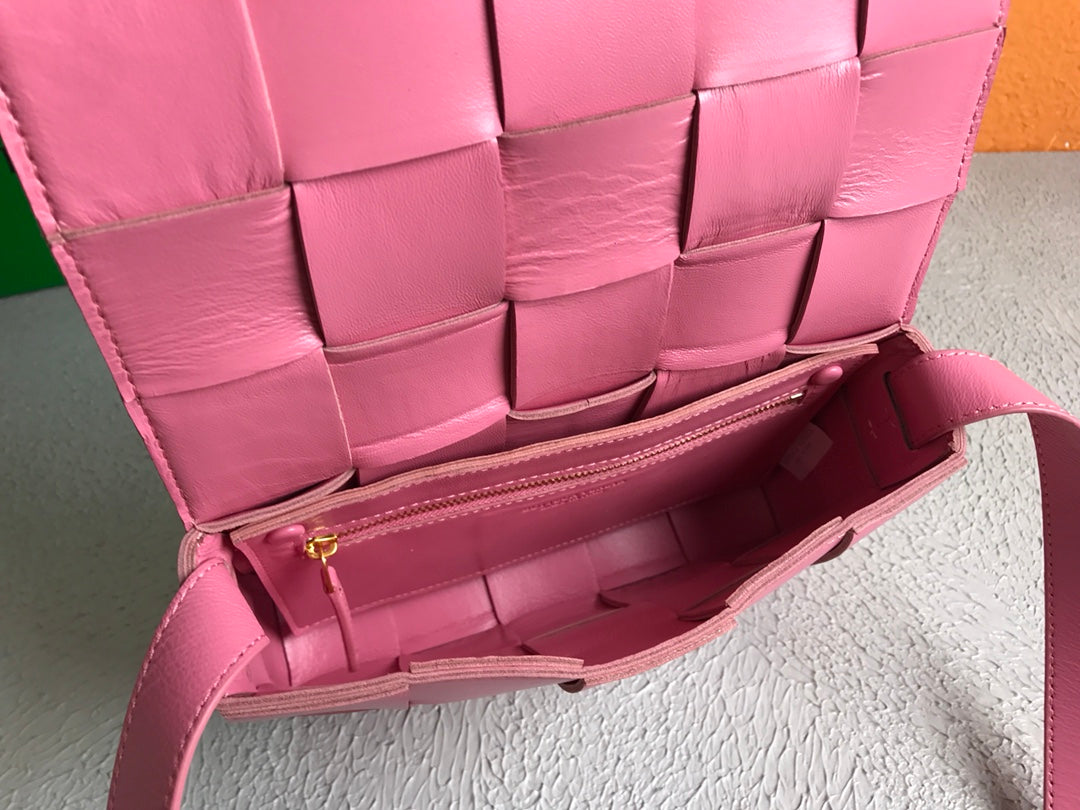 Top Quality Cassette Light Pink, For Women, Women’s Bags 9.1in/23cm