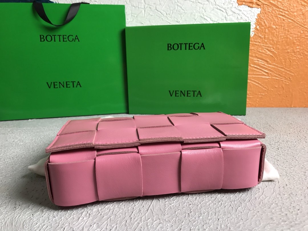 Top Quality Cassette Light Pink, For Women, Women’s Bags 9.1in/23cm