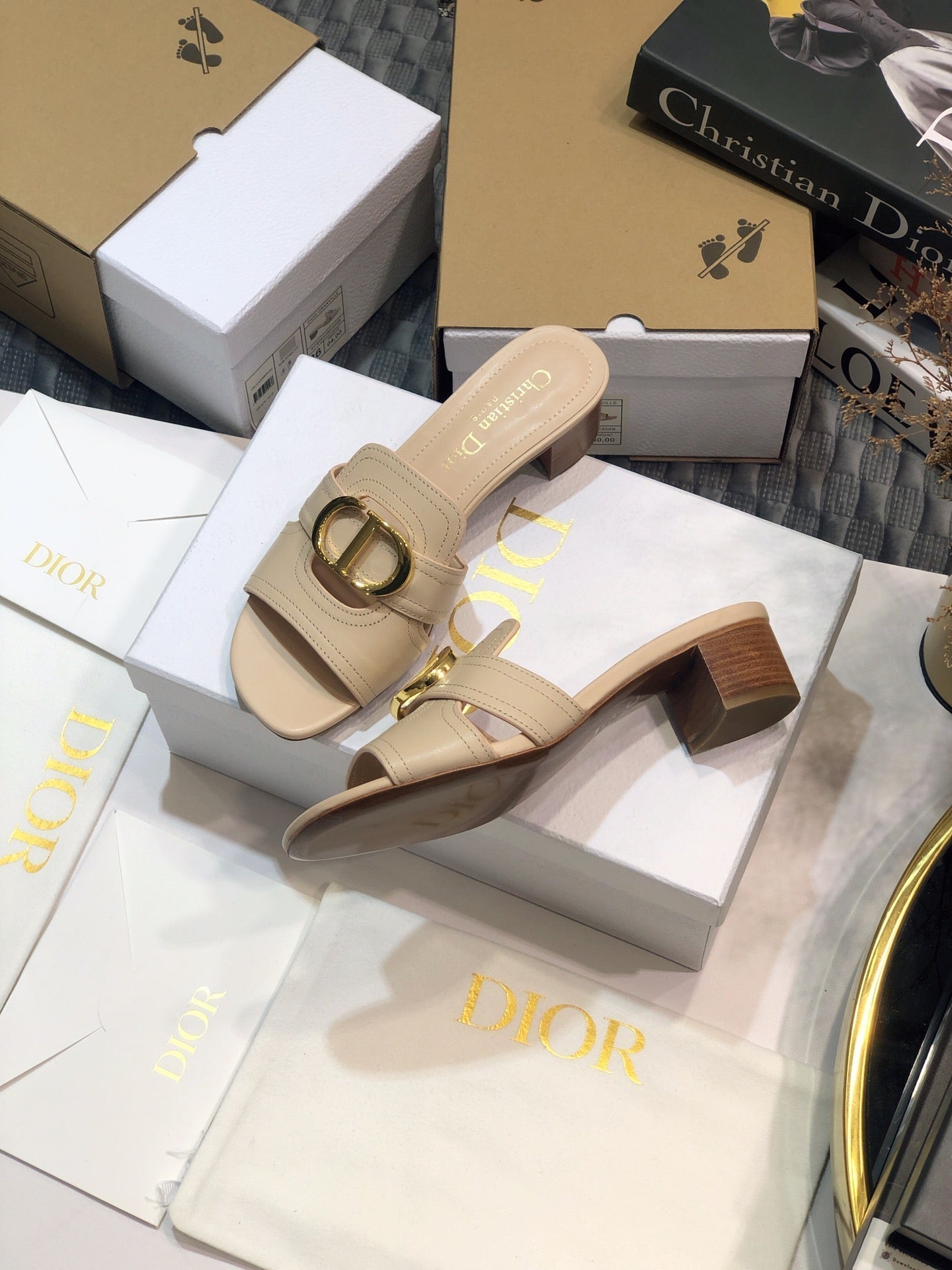 Luxury Shoes - Top QualityR - 666