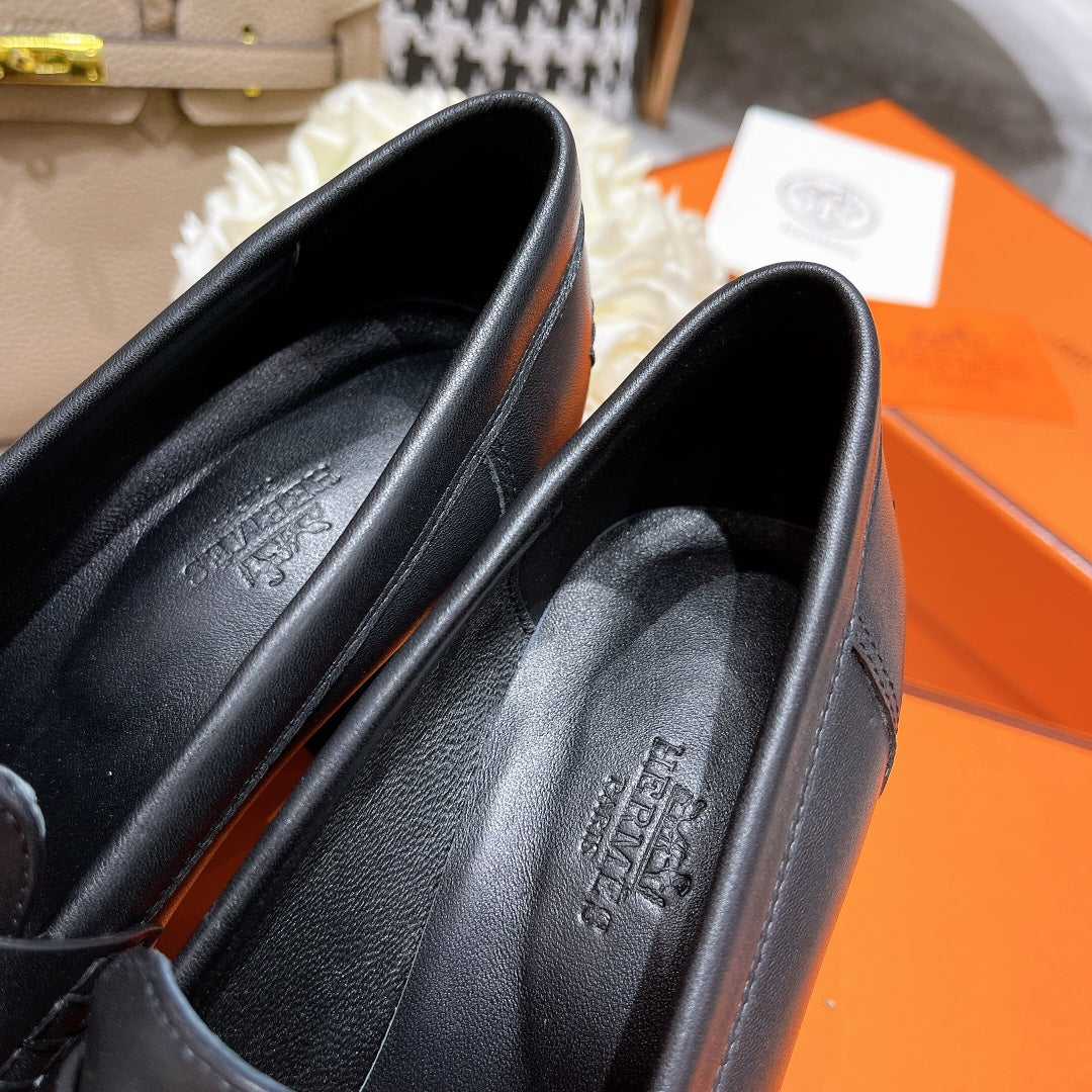 Luxury Shoes - Top QualityS - 551