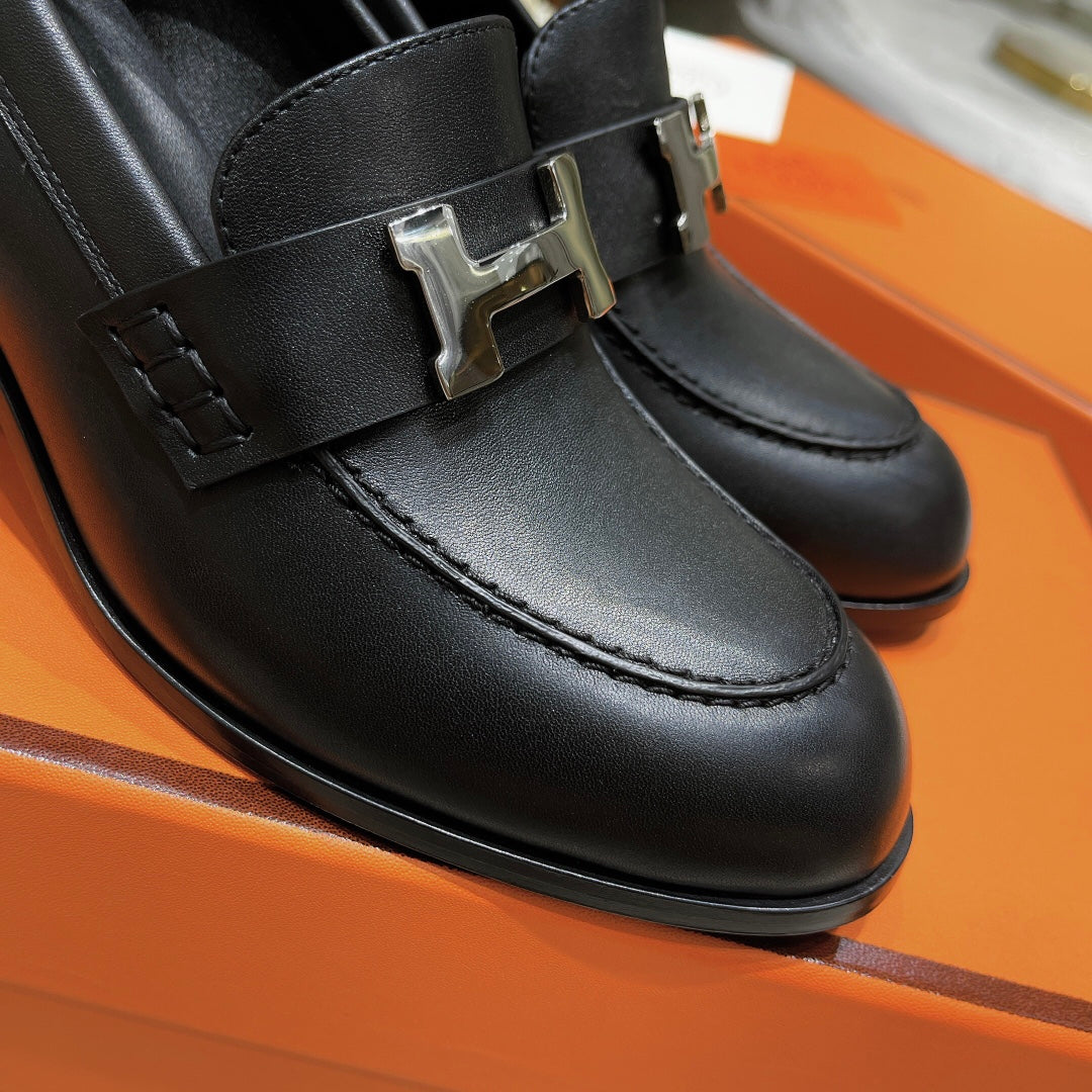 Luxury Shoes - Top QualityS - 551