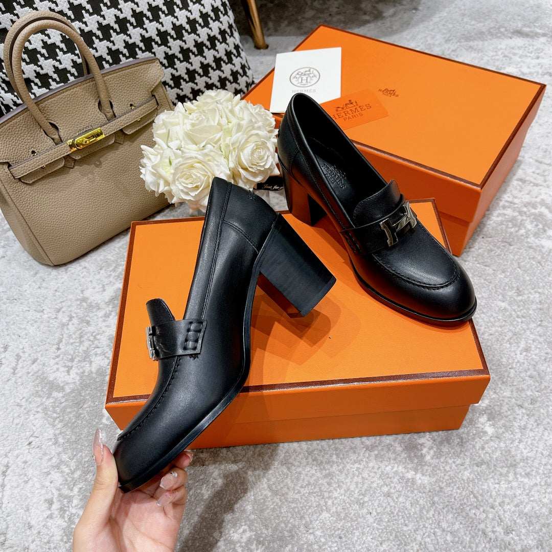 Luxury Shoes - Top QualityS - 551