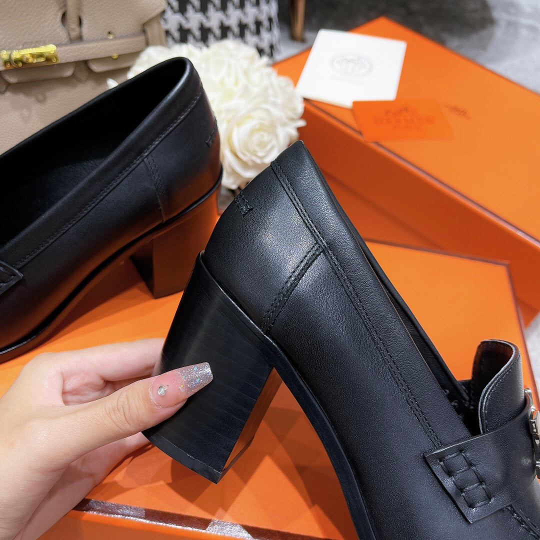 Luxury Shoes - Top QualityS - 551