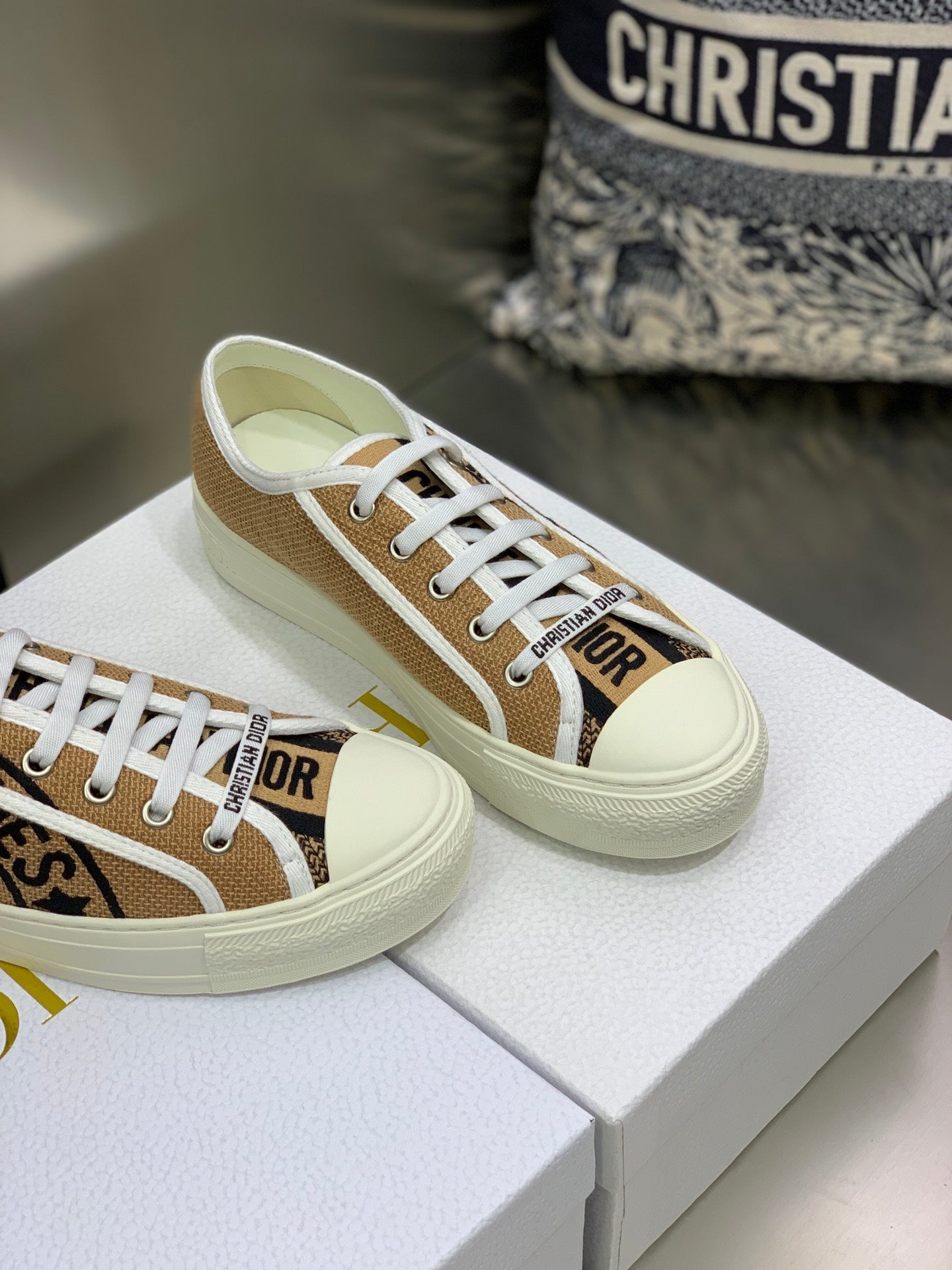Luxury Shoes - Top QualityR - 1058