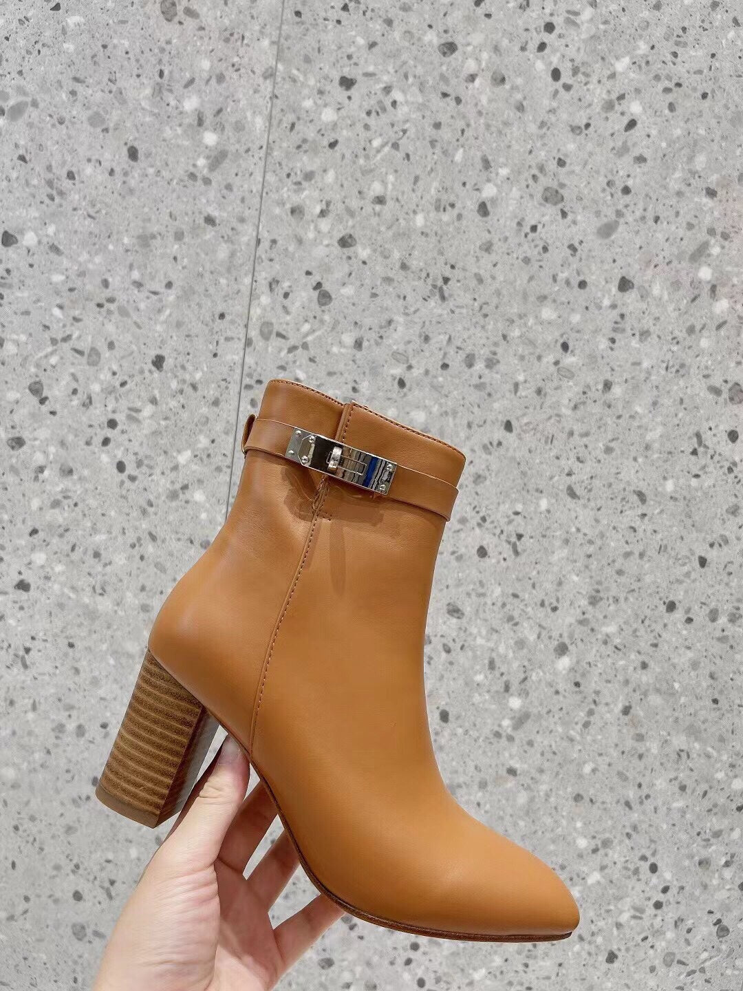 Luxury Shoes - Top QualityS - 660