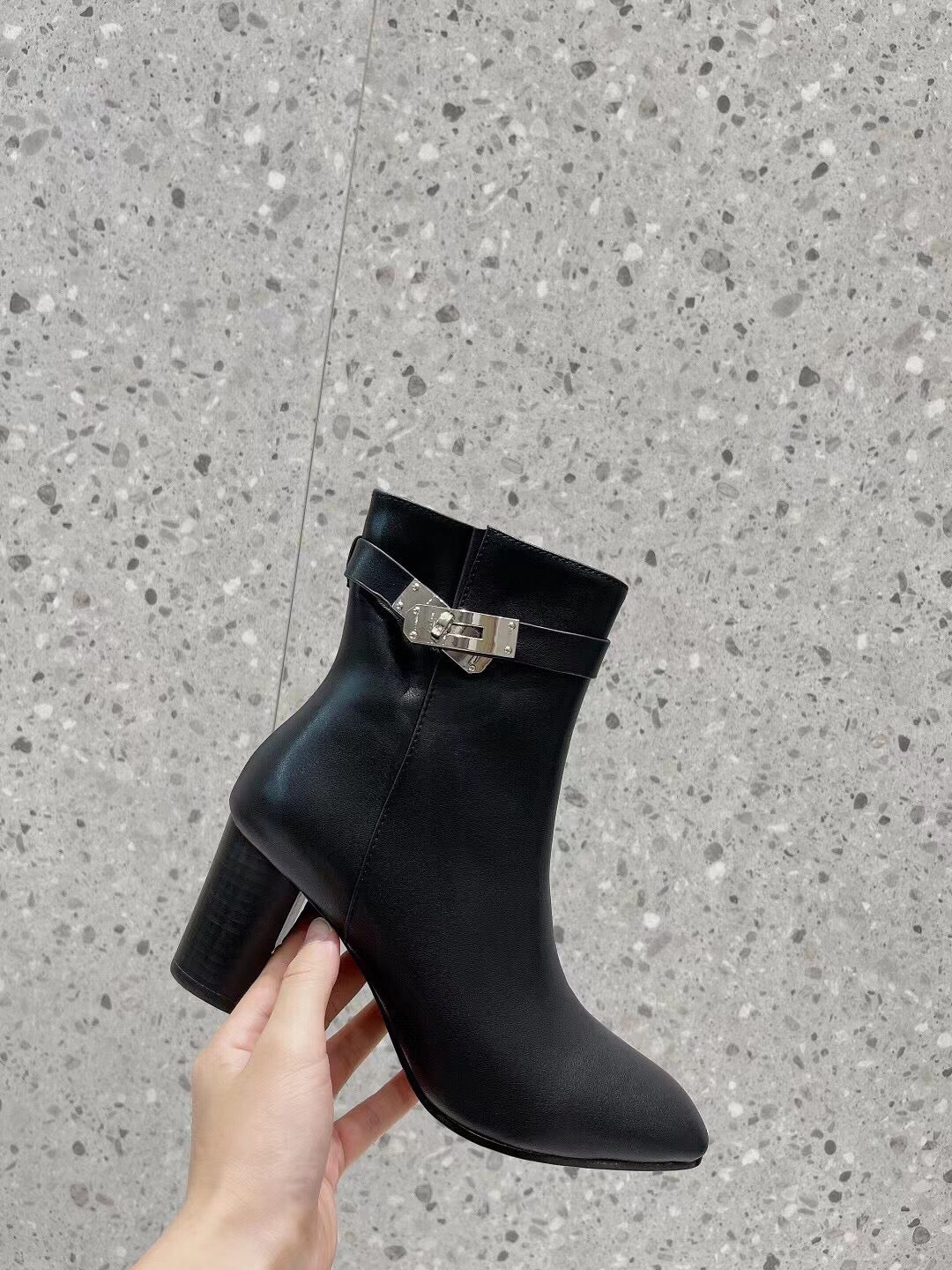 Luxury Shoes - Top QualityS - 661