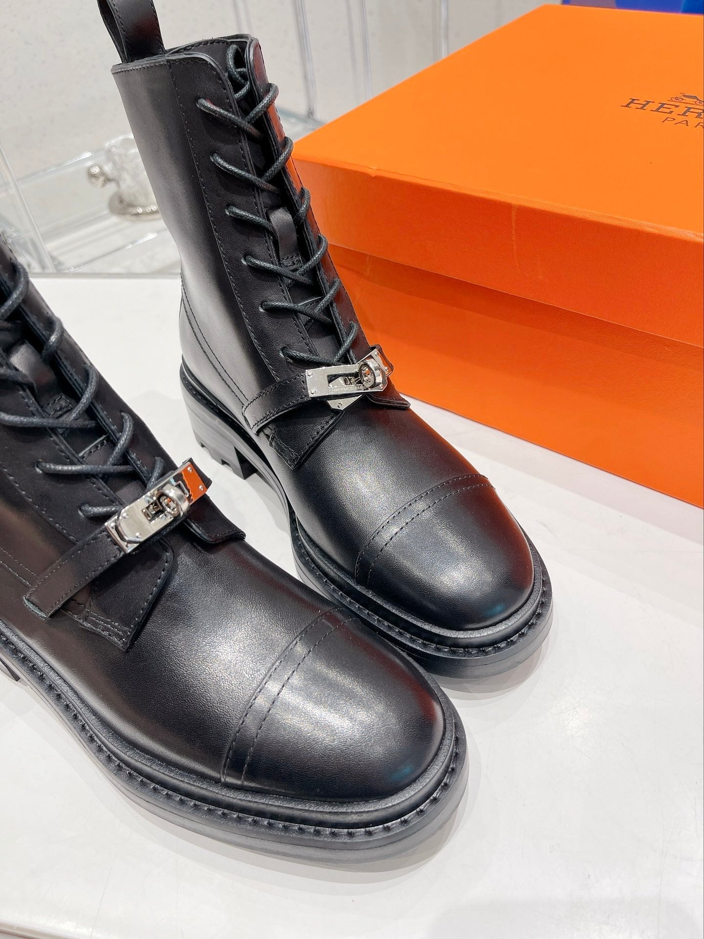 Luxury Shoes - Top QualityS - 655