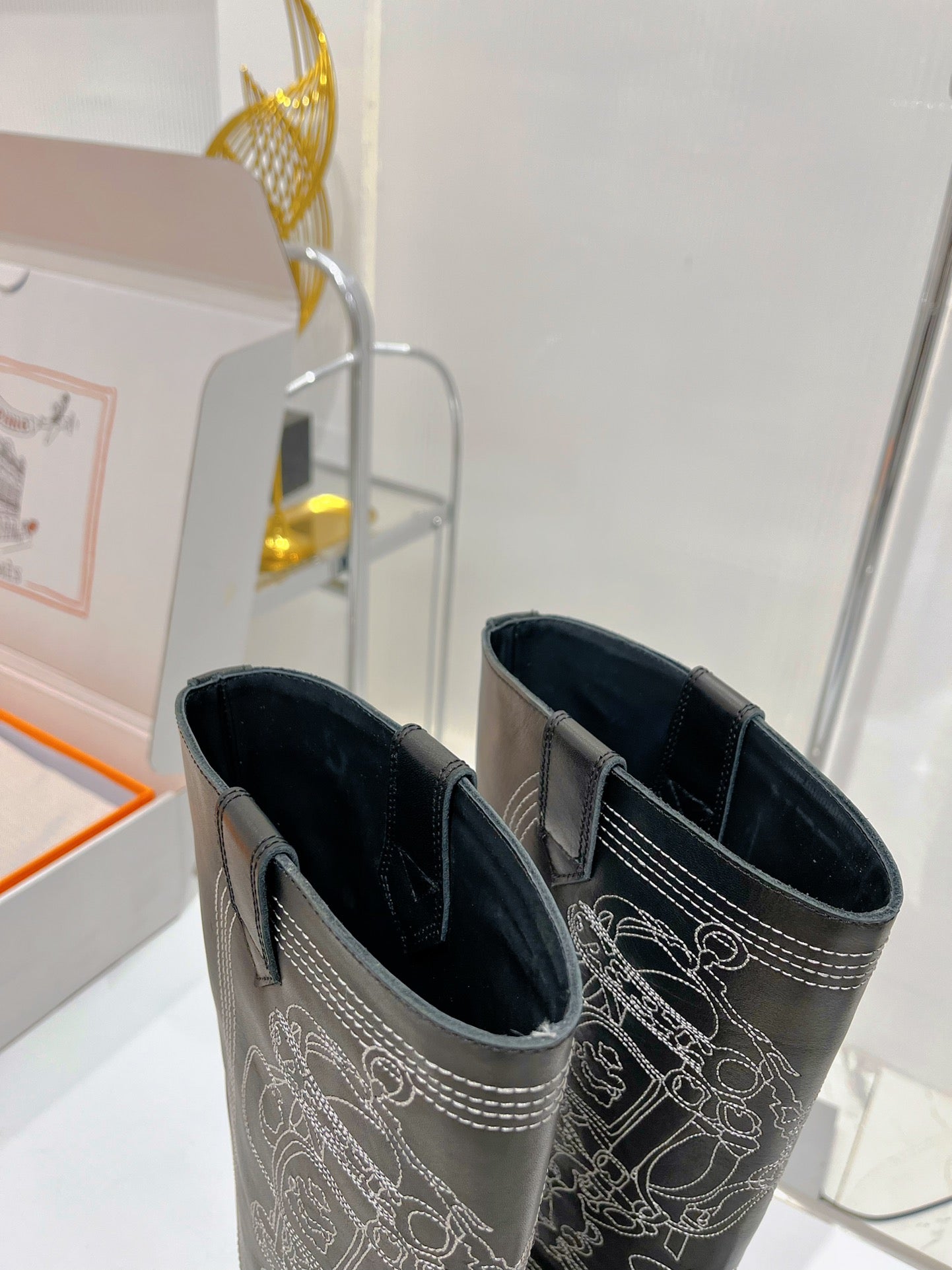 Luxury Shoes - Top QualityS - 576