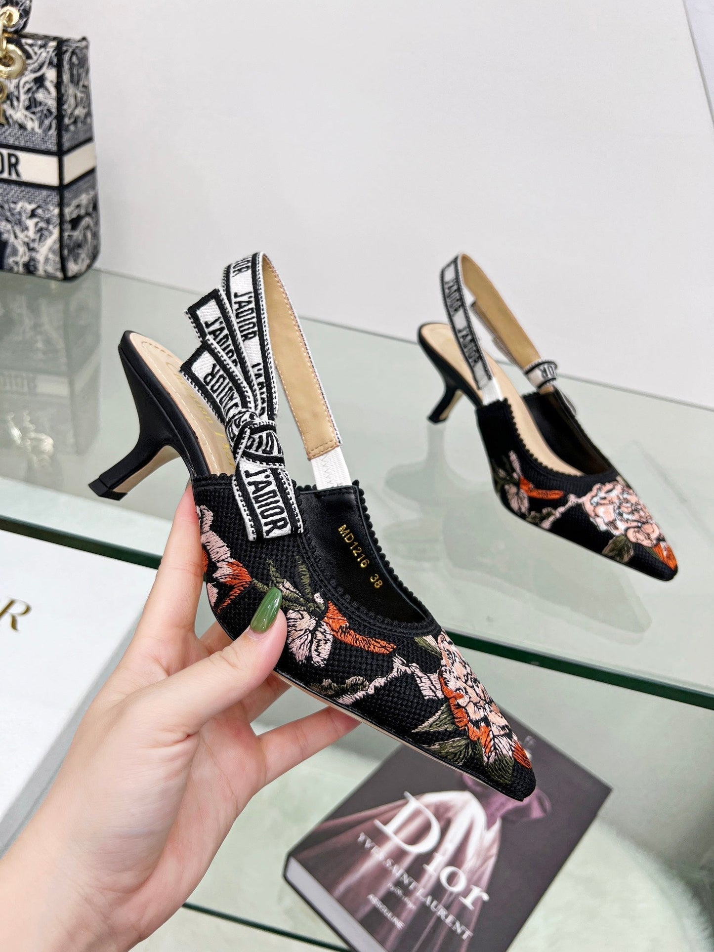 Luxury Shoes - Top QualityR - 423