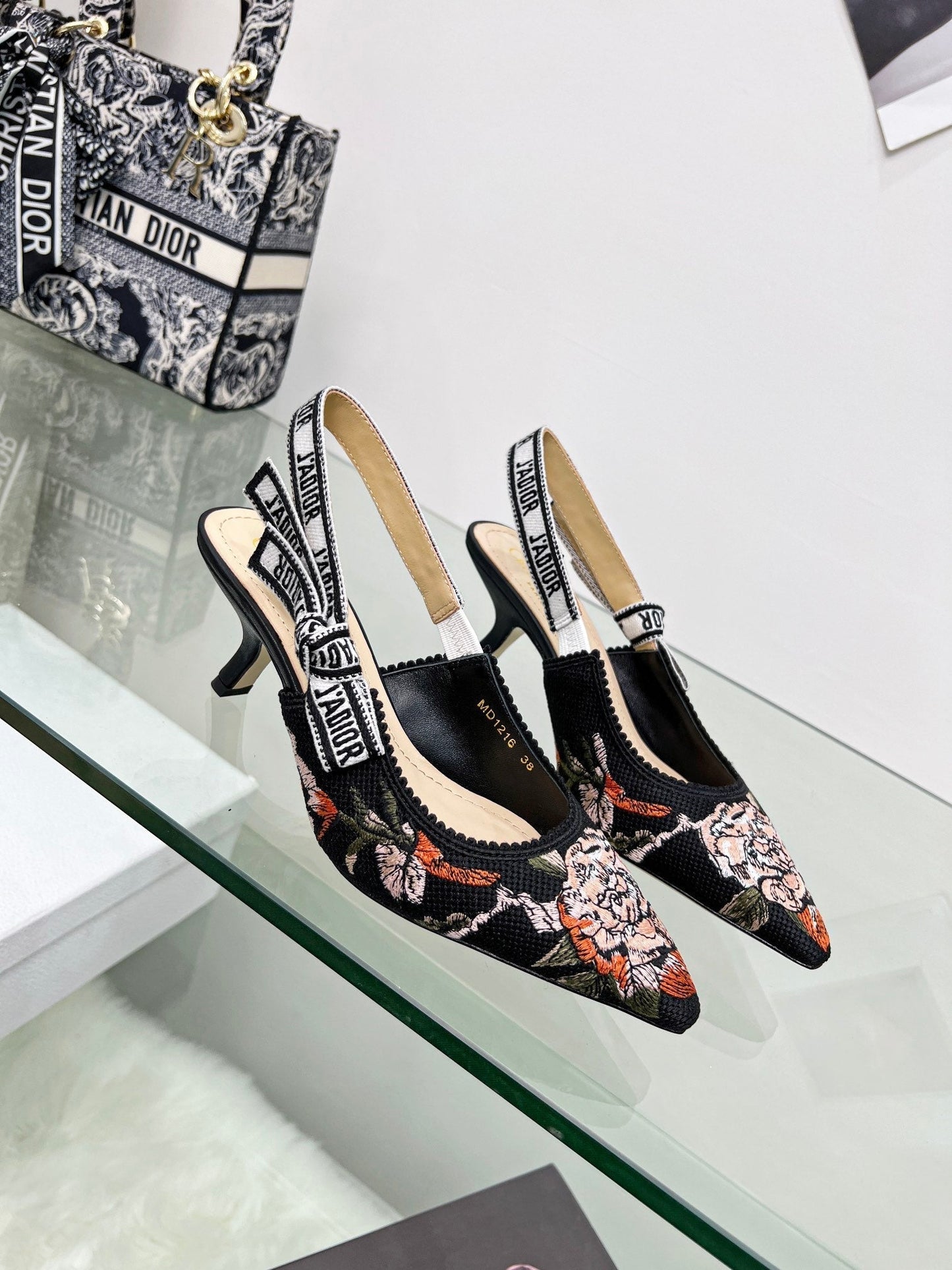 Luxury Shoes - Top QualityR - 423