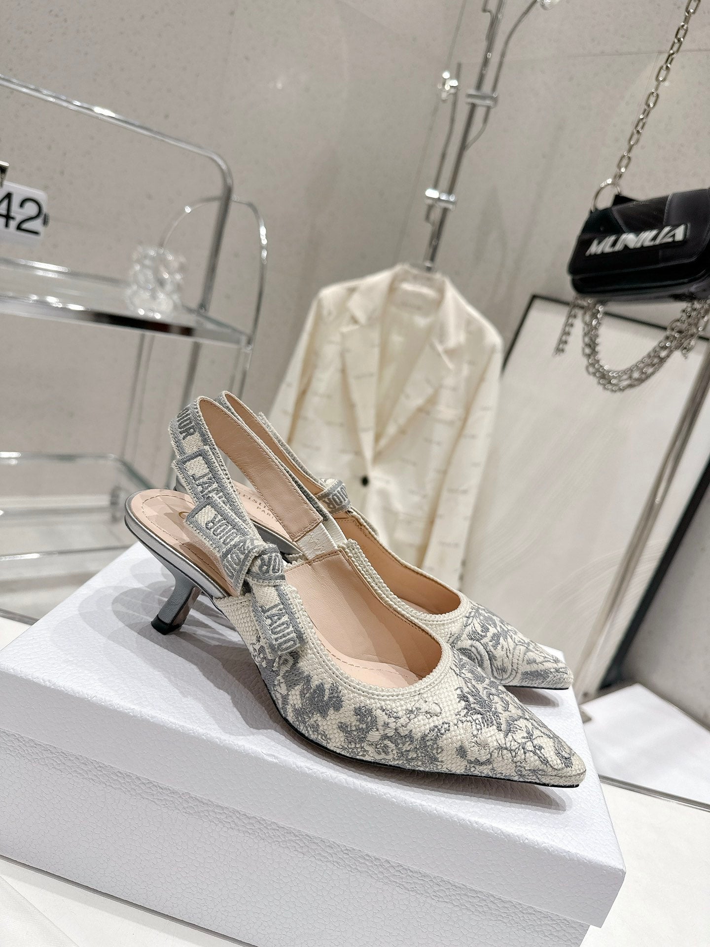 Luxury Shoes - Top QualityR - 438