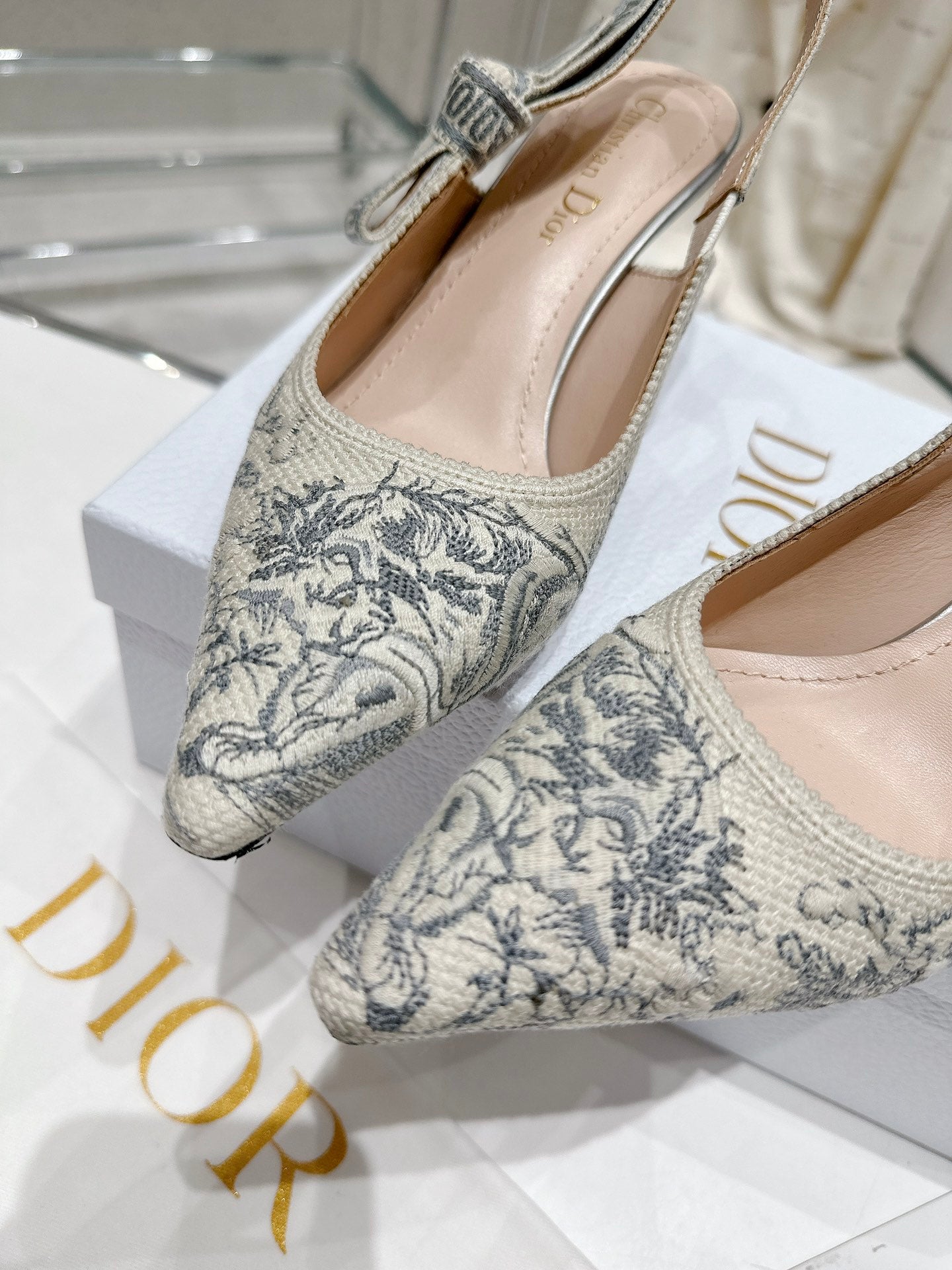 Luxury Shoes - Top QualityR - 438