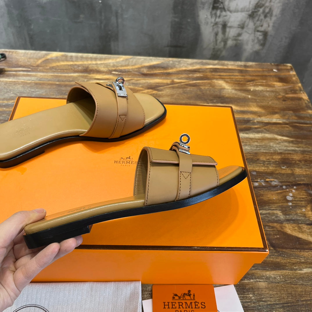 Luxury Shoes - Top QualityS - 300