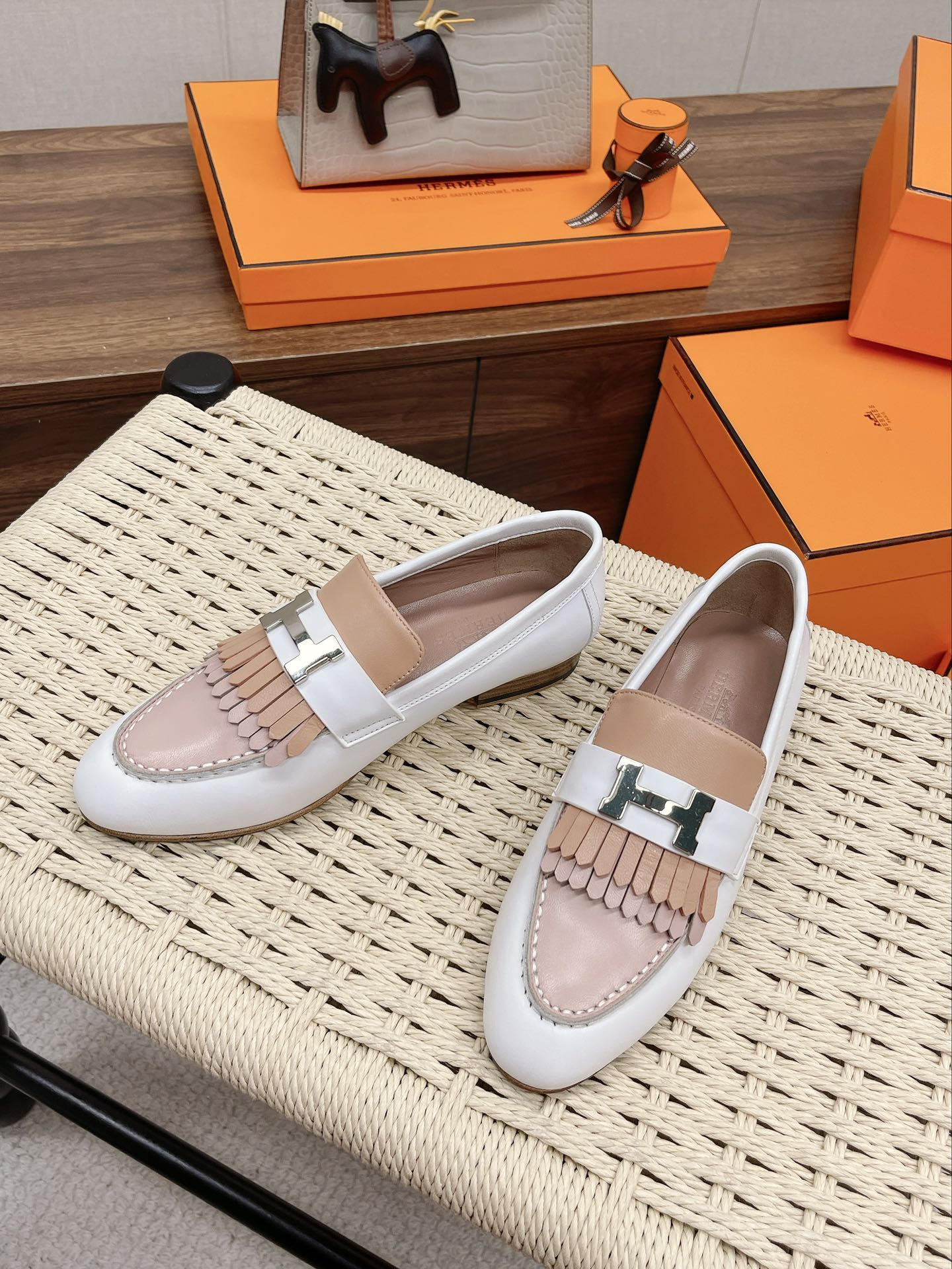 Luxury Shoes - Top QualityS - 140