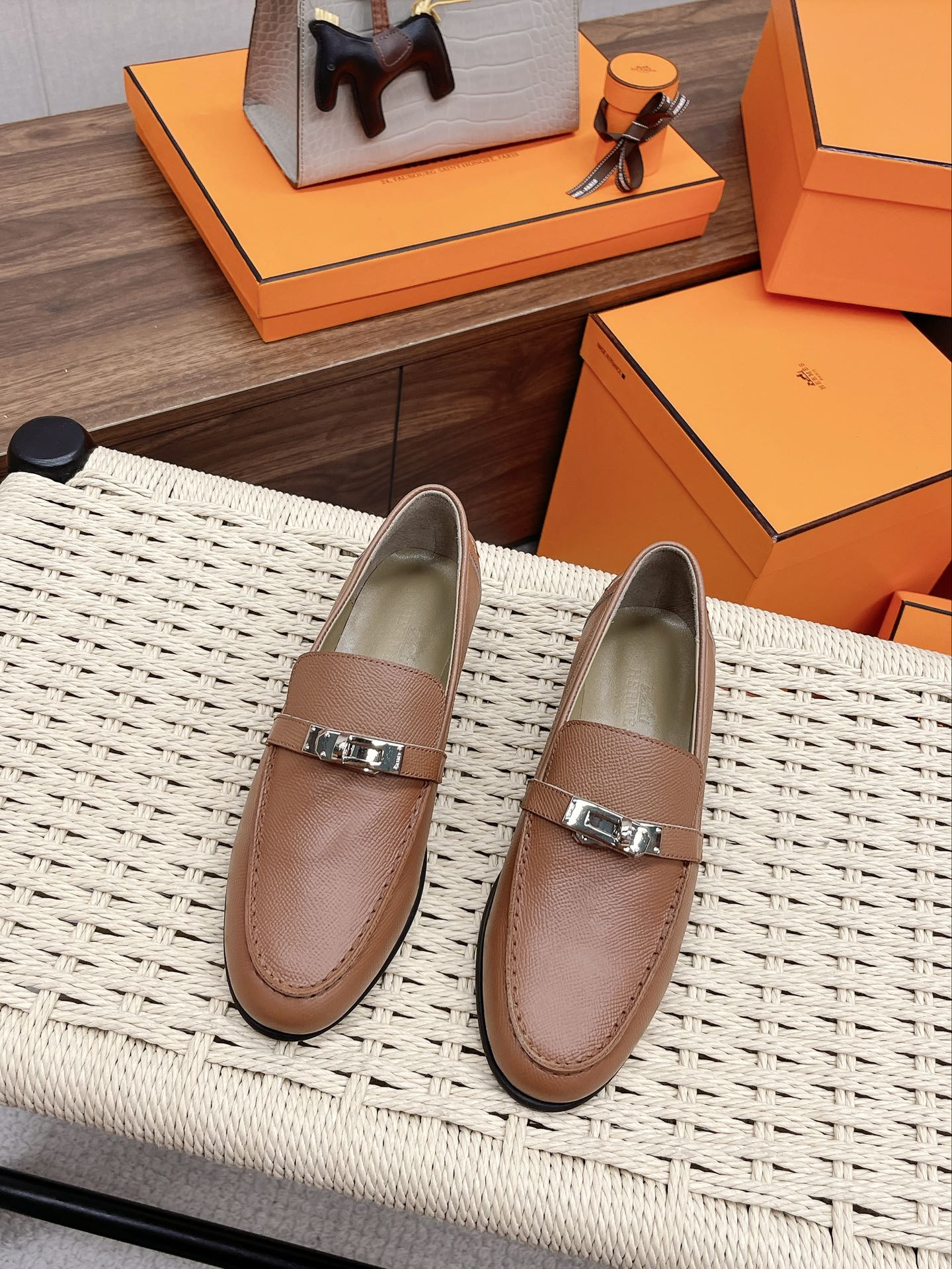 Luxury Shoes - Top QualityS - 132