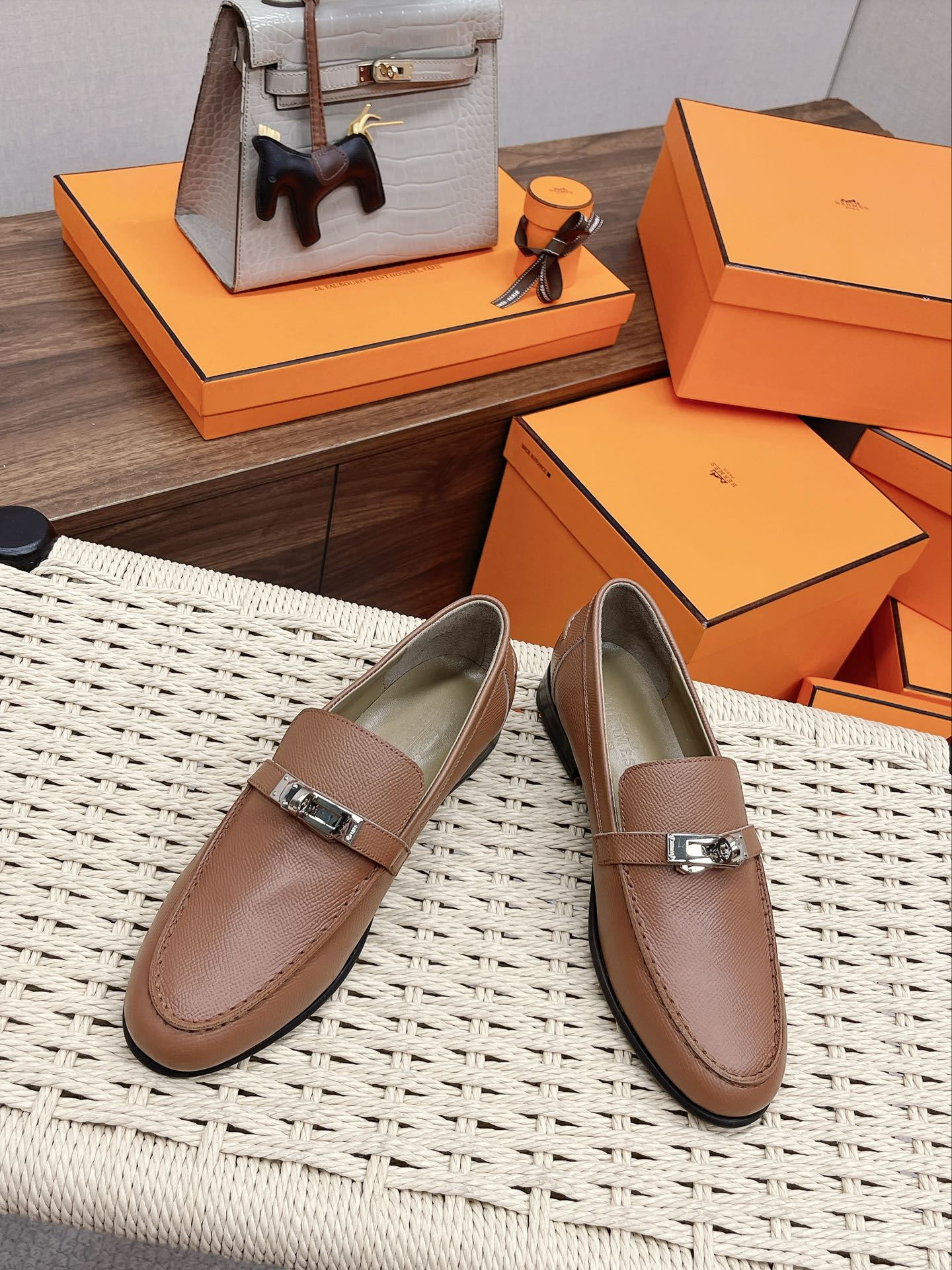 Luxury Shoes - Top QualityS - 132