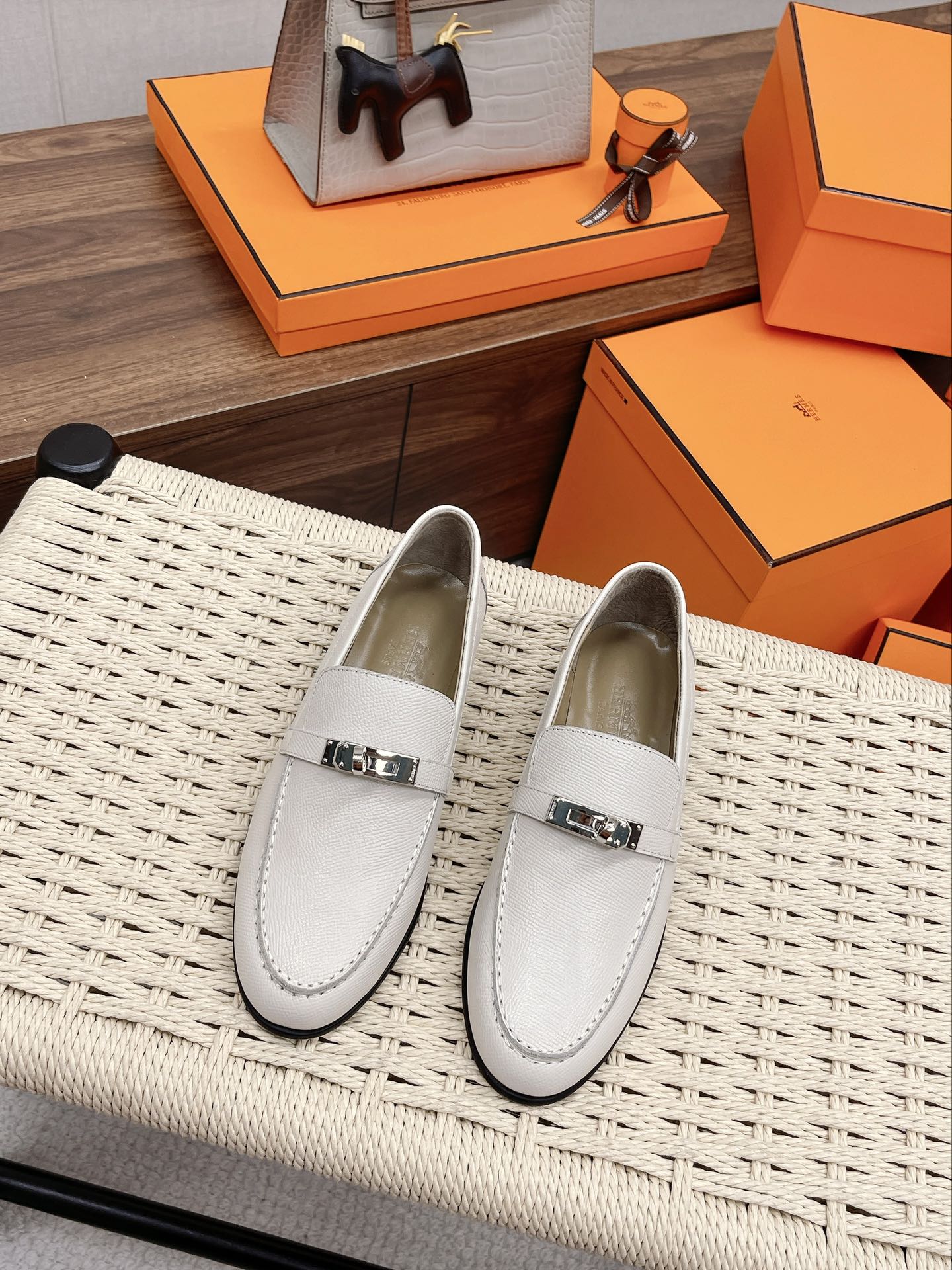 Luxury Shoes - Top QualityS - 131