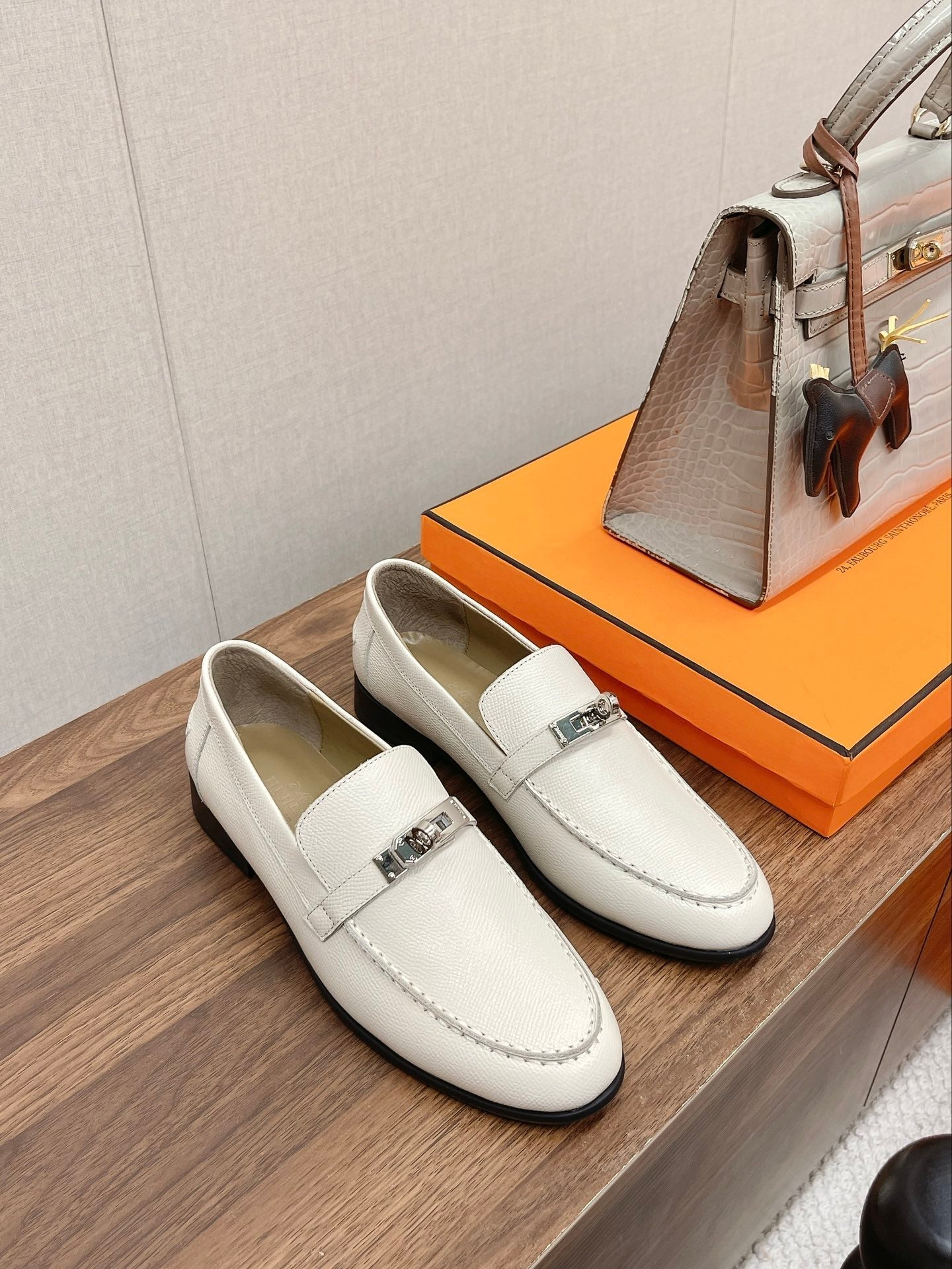 Luxury Shoes - Top QualityS - 131
