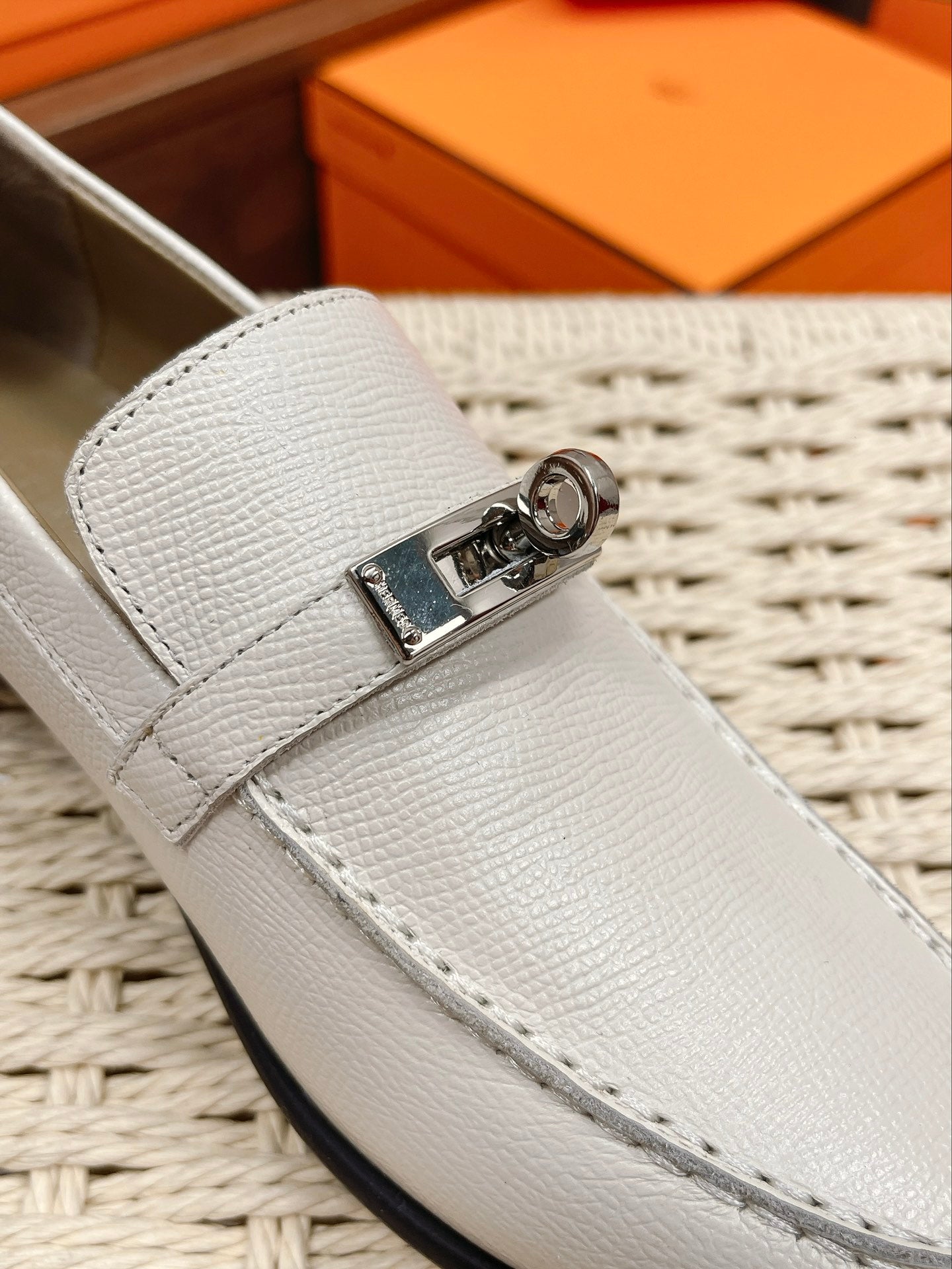 Luxury Shoes - Top QualityS - 131