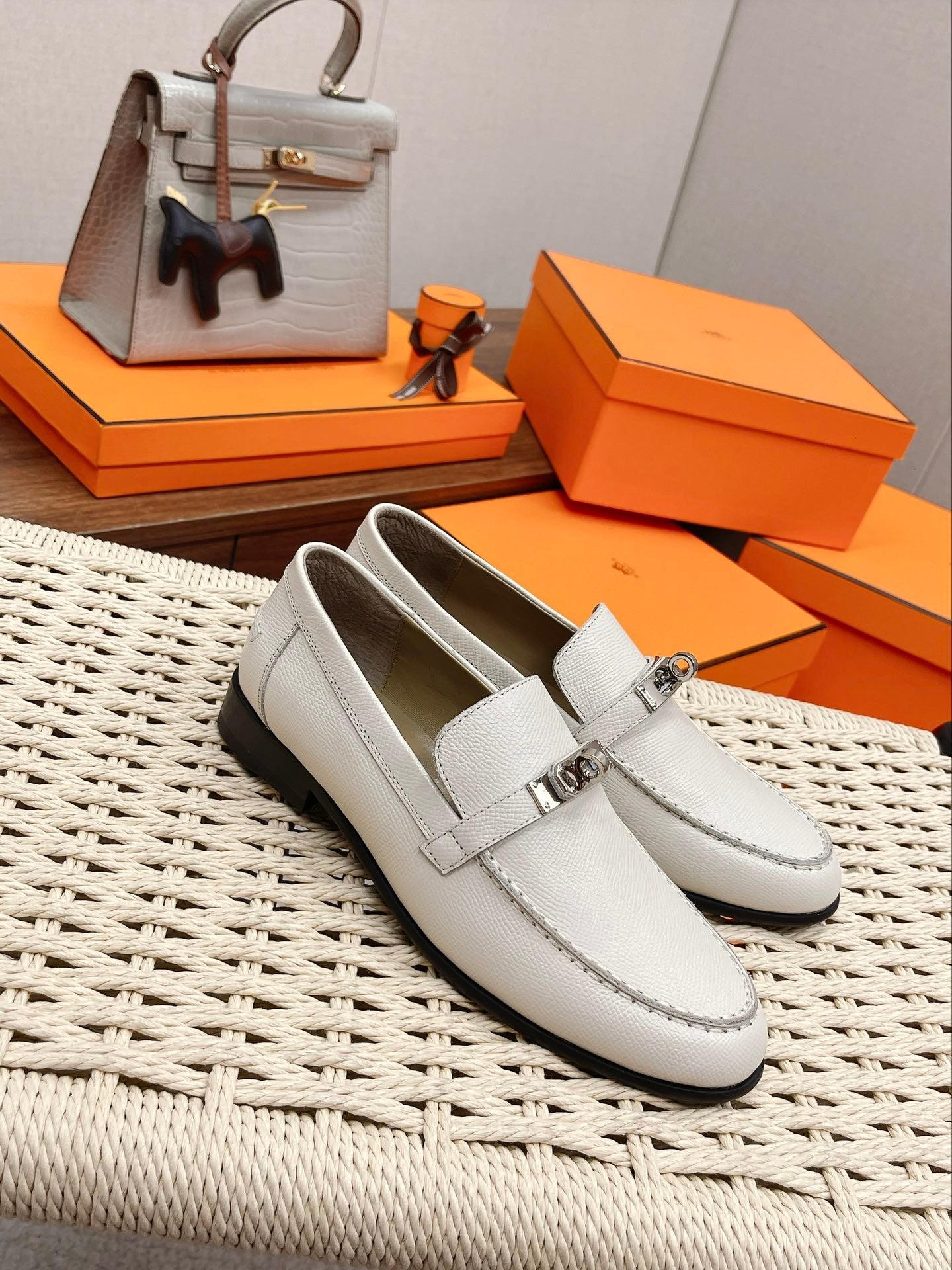 Luxury Shoes - Top QualityS - 131