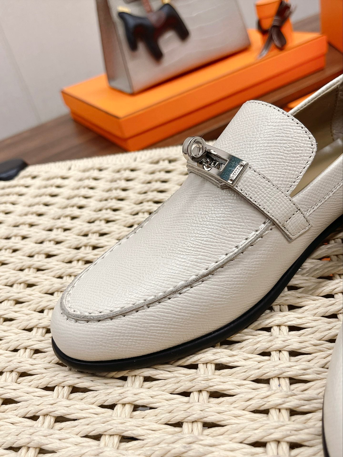 Luxury Shoes - Top QualityS - 131