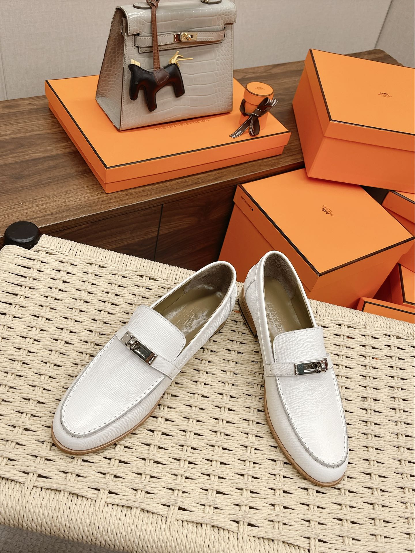 Luxury Shoes - Top QualityS - 129