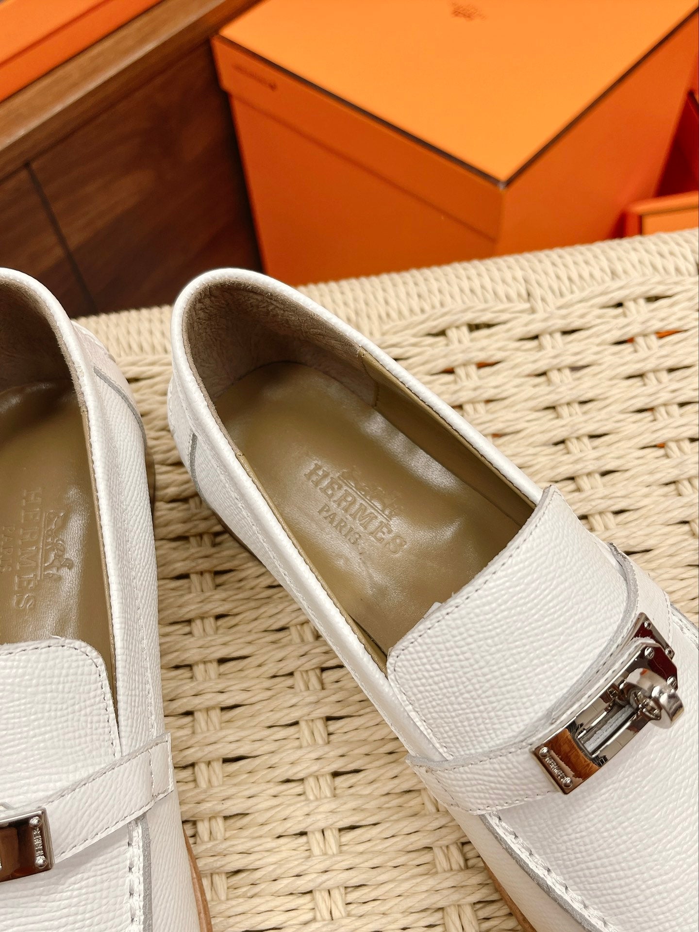 Luxury Shoes - Top QualityS - 129