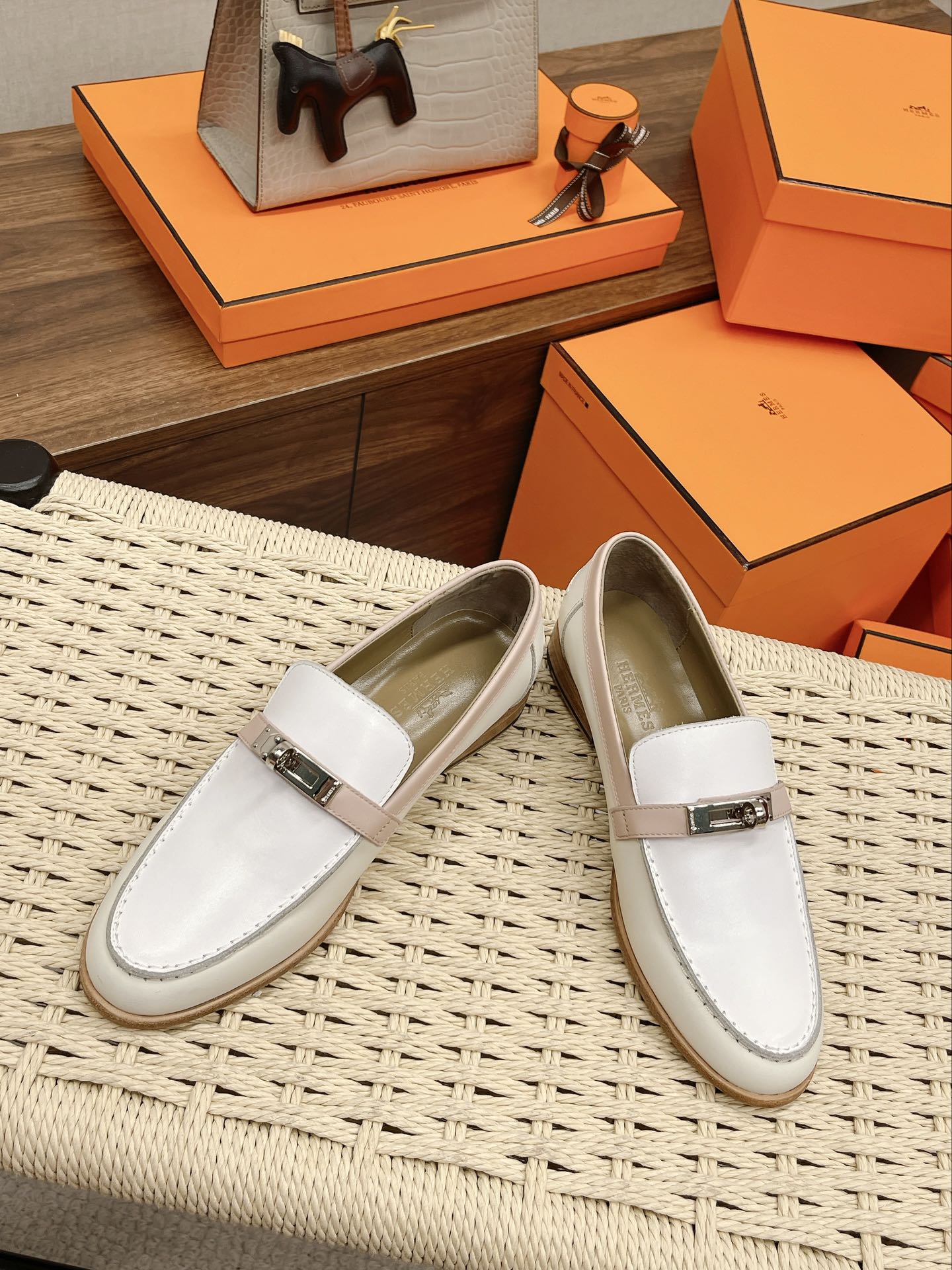 Luxury Shoes - Top QualityS - 135