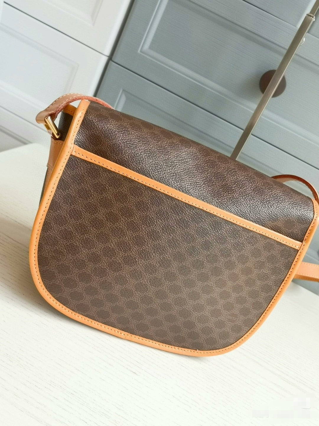 CELINE   Folio Crossbody bag