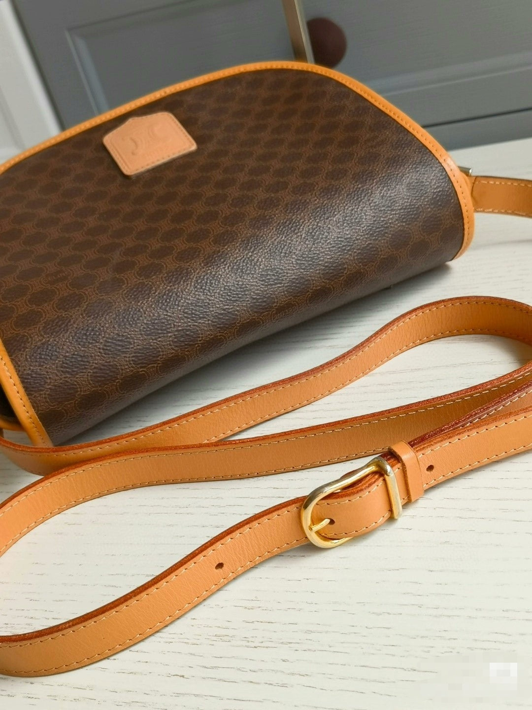 CELINE   Folio Crossbody bag