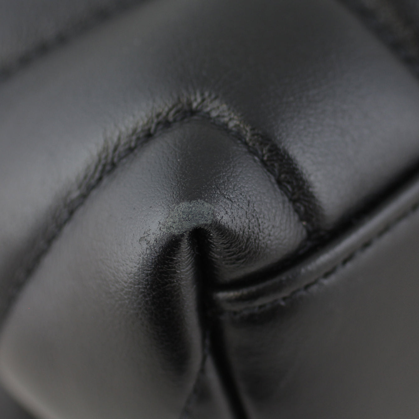 Saint Laurent Loulou Medium