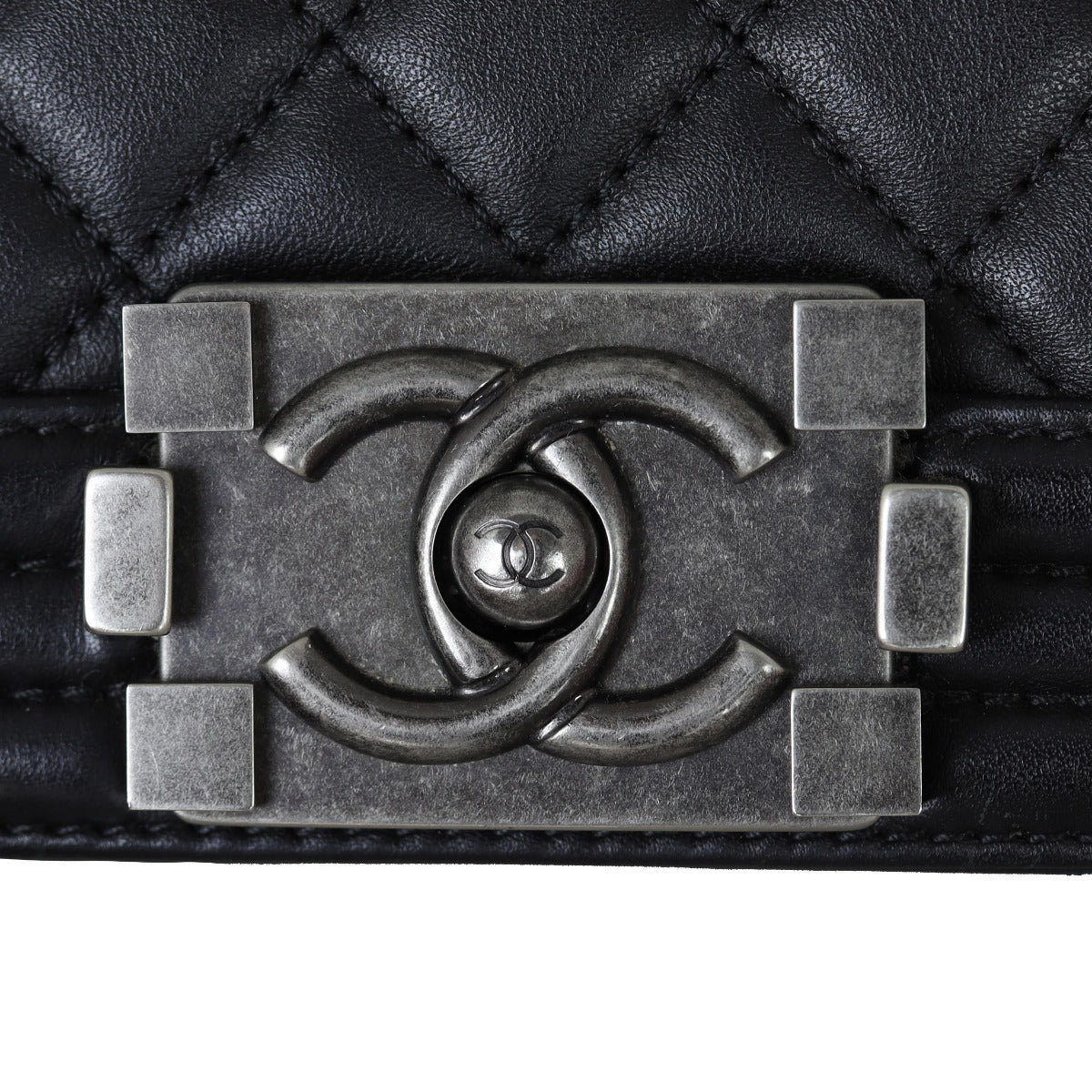 Chanel Boy Old Medium | 26 Series