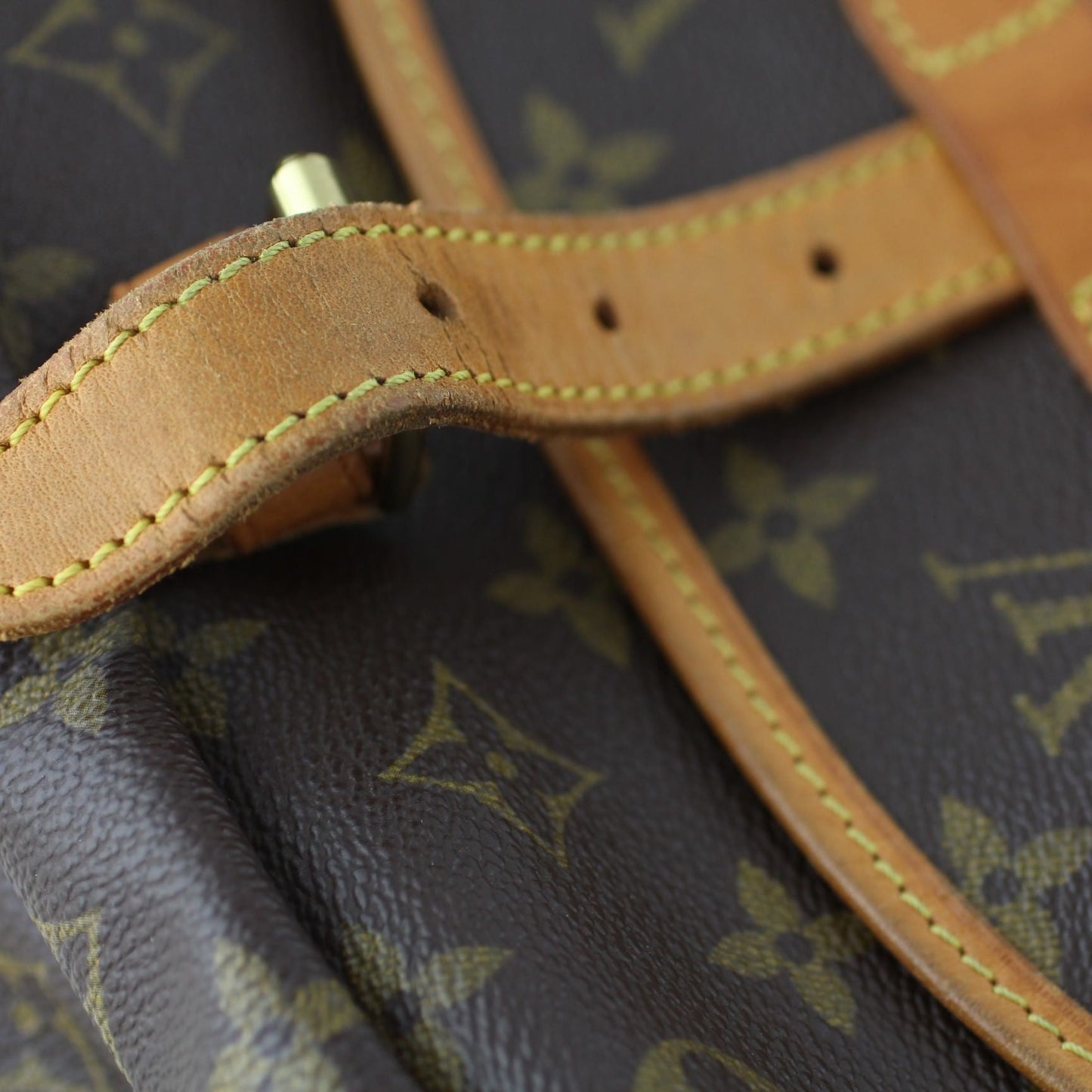 Louis Vuitton Saumur 30