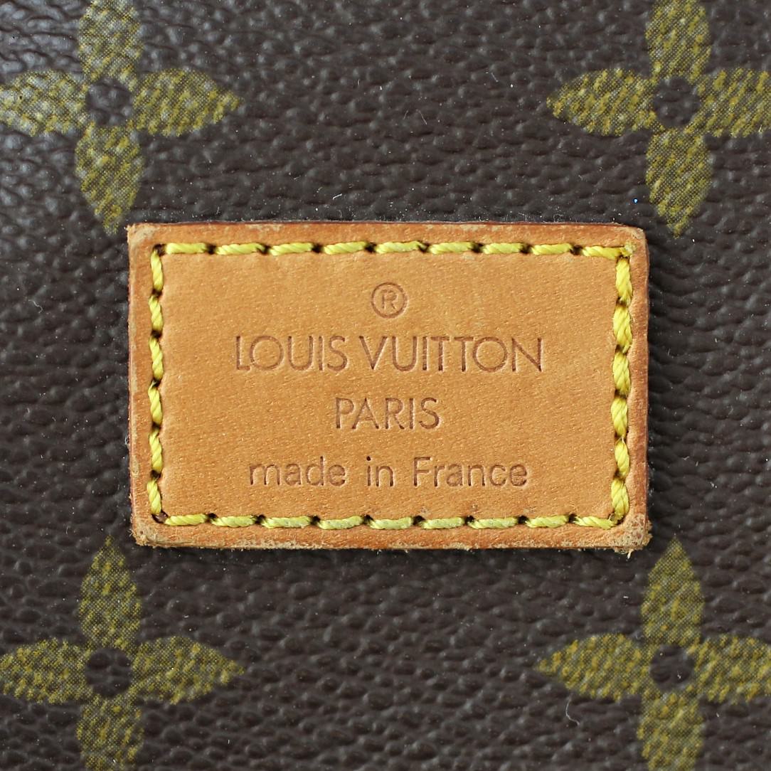 Louis Vuitton Saumur 30