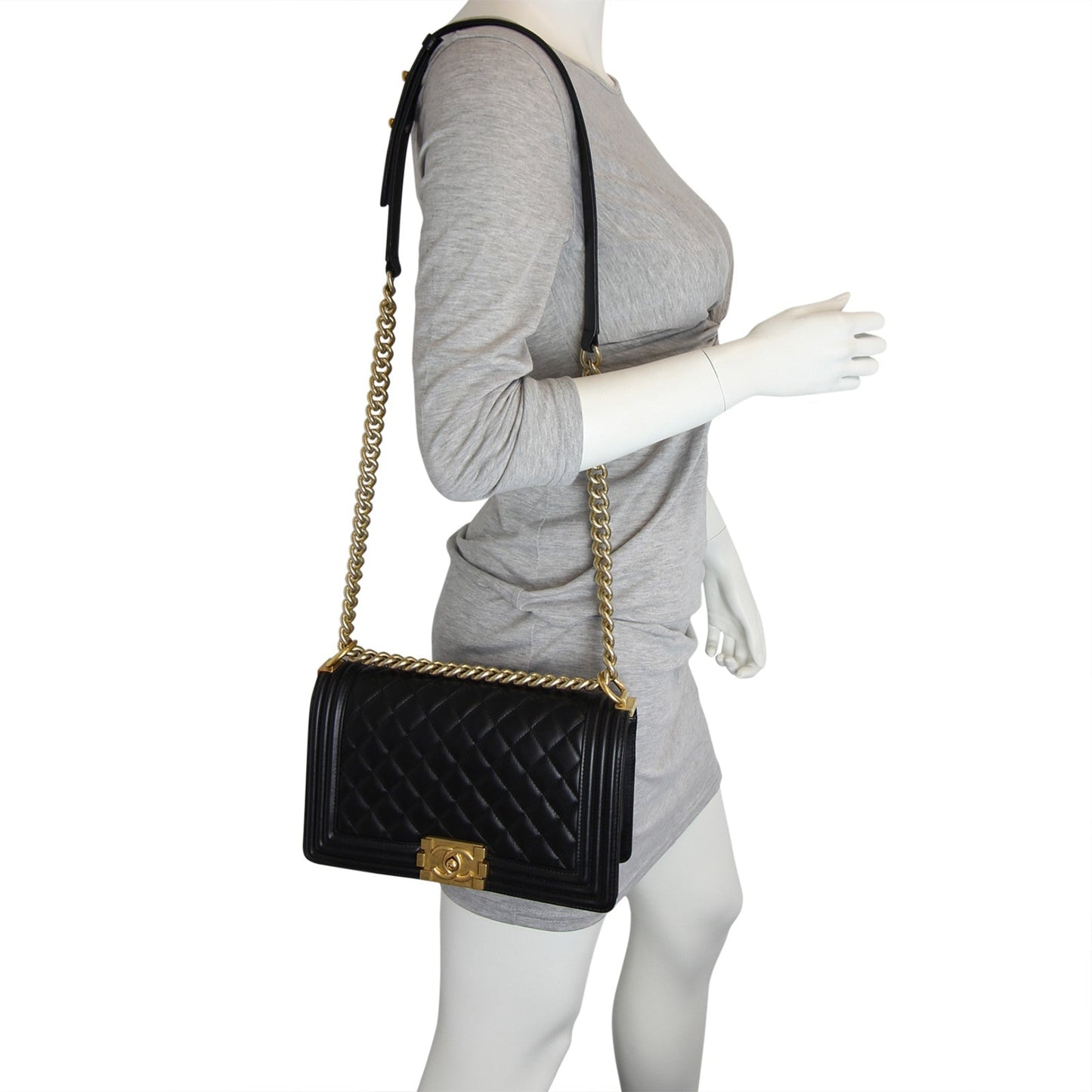 Chanel Boy Old Medium | Black 21 Series