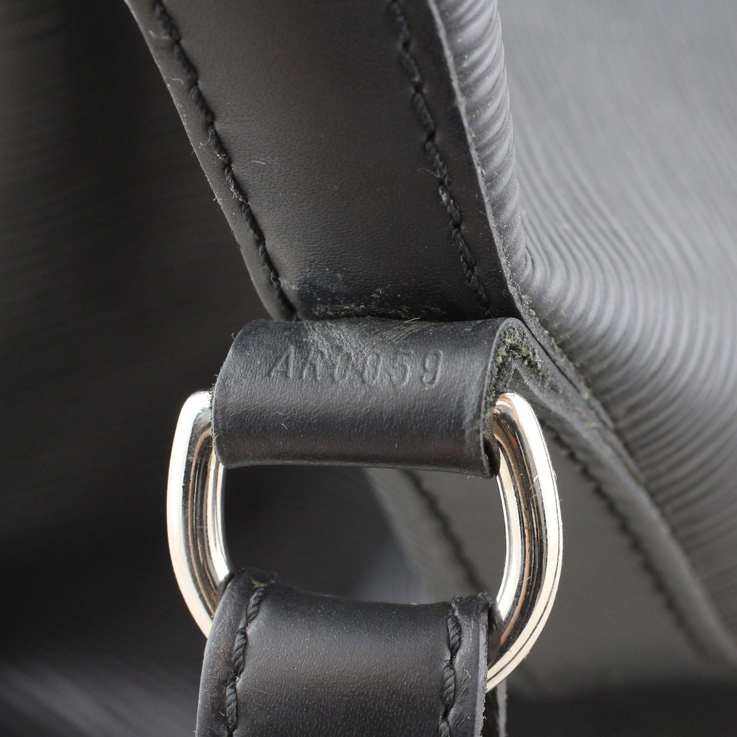 Louis Vuitton Petit Noé Epi