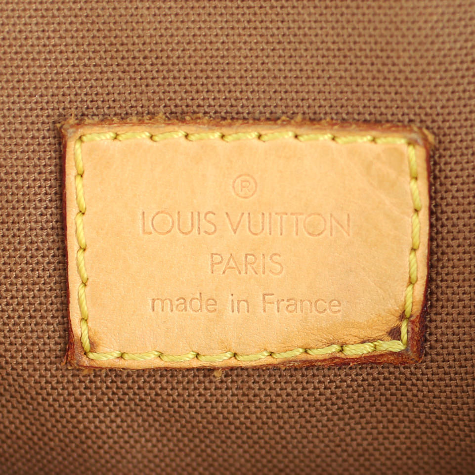 Louis Vuitton Batignolles Vertical PM Monogram