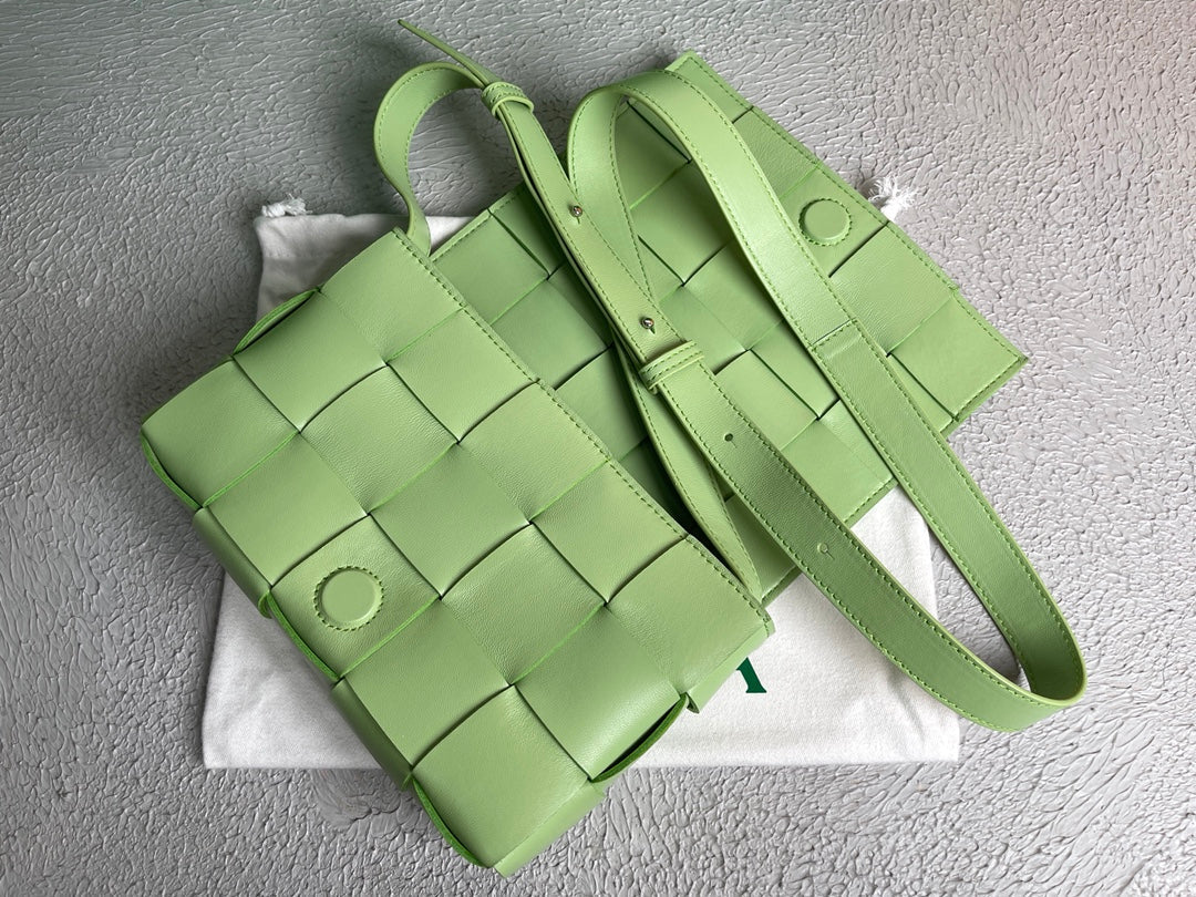 Top Quality Cassette Light Green, For Women, Women’s Bags 9.1in/23cm
