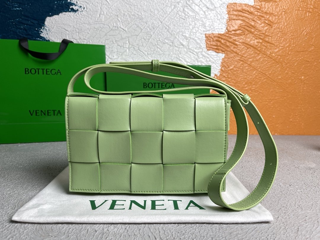 Top Quality Cassette Light Green, For Women, Women’s Bags 9.1in/23cm