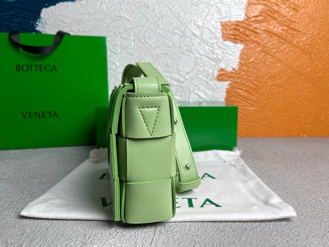 Top Quality Cassette Light Green, For Women, Women’s Bags 9.1in/23cm