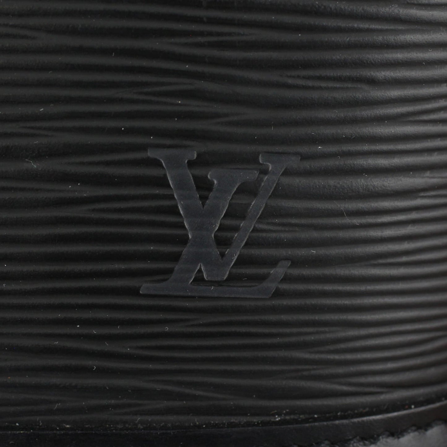 Louis Vuitton Alma PM Epi | Gold Brass Hardware