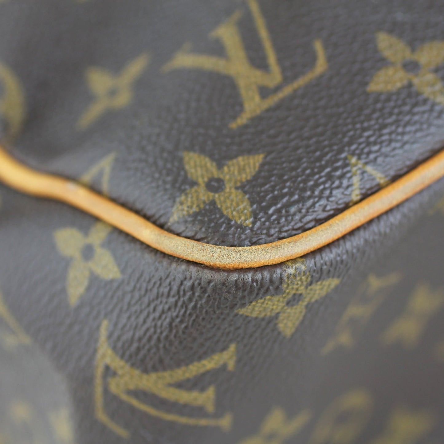Louis Vuitton Batignolles Vertical Monogram