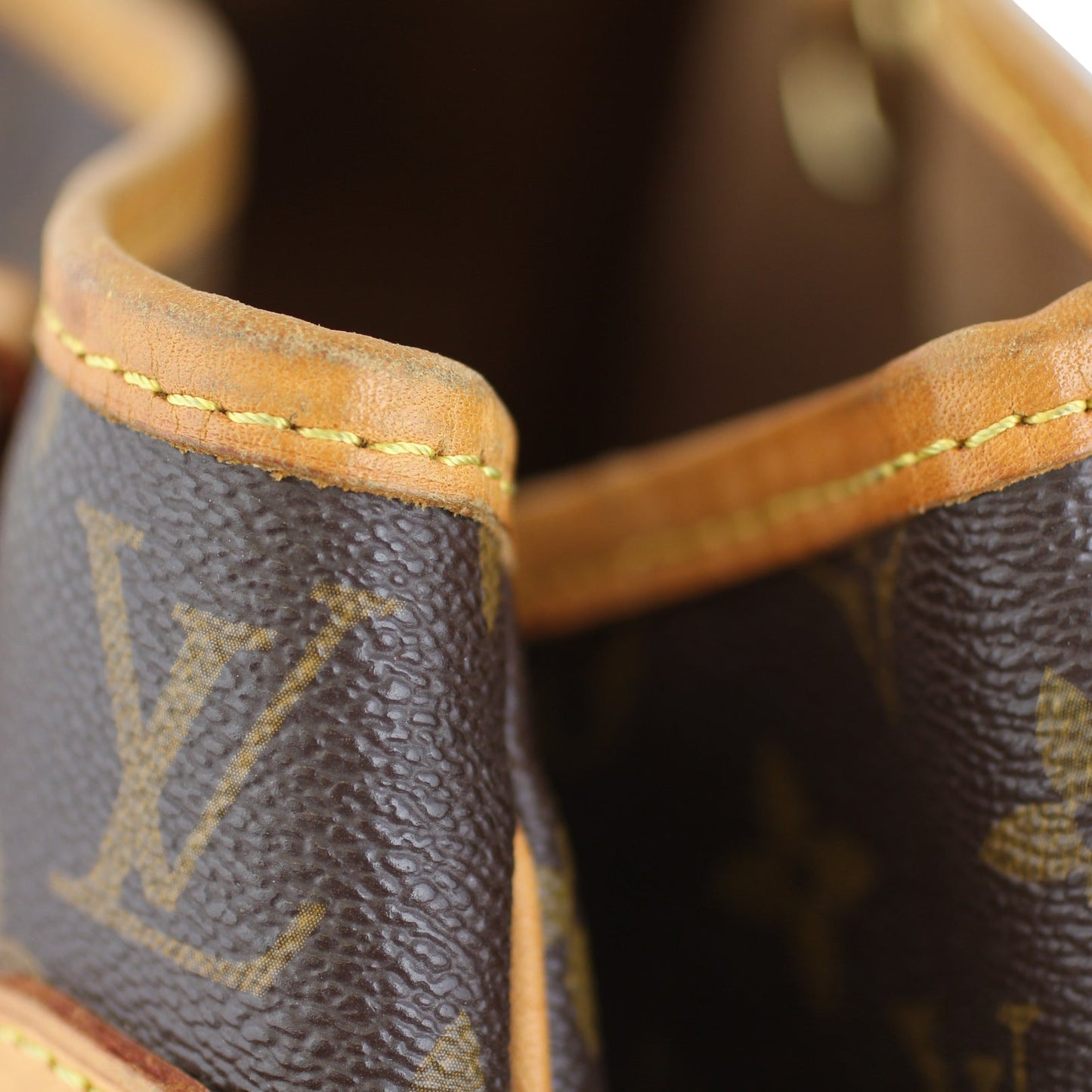 Louis Vuitton Batignolles Vertical Monogram