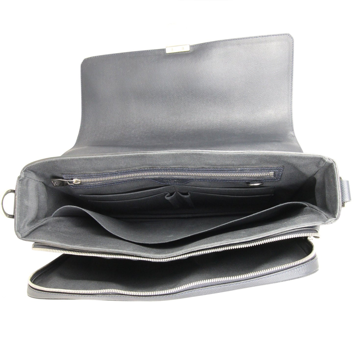 Louis Vuitton Taiga Vassili PM