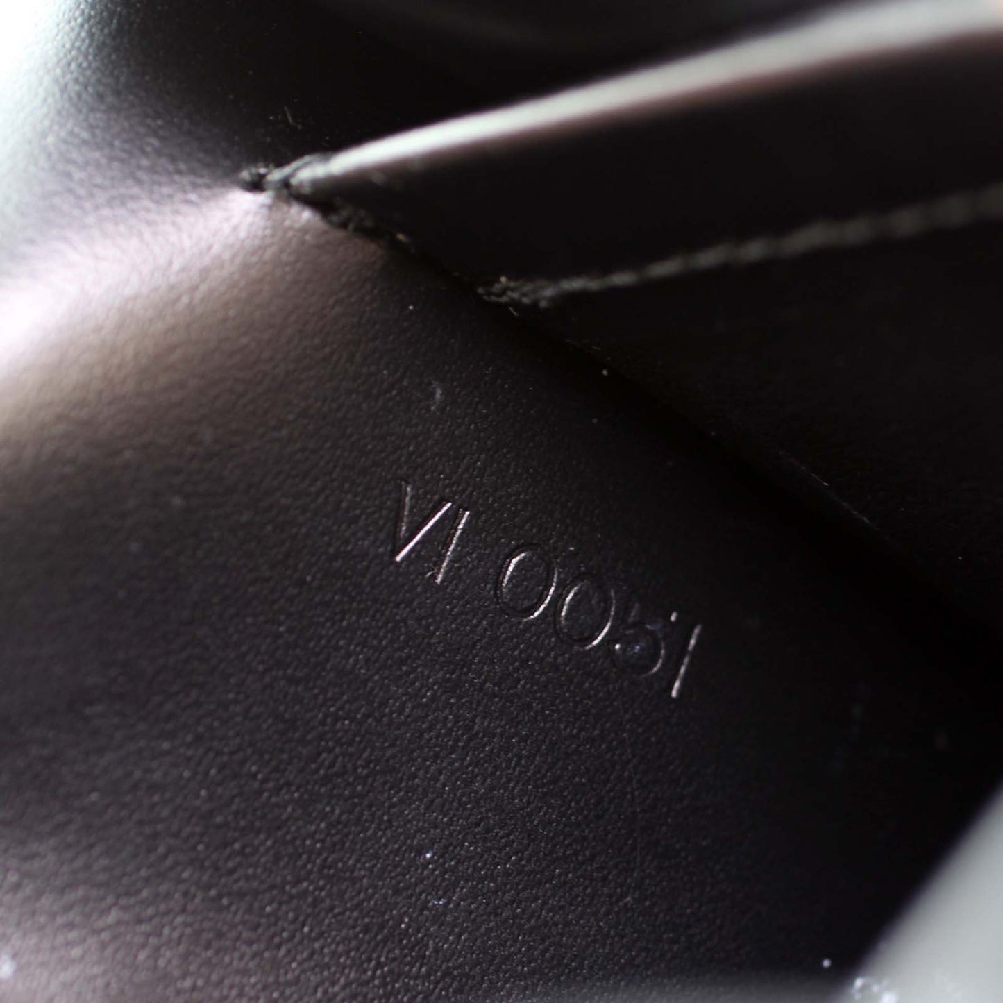 Louis Vuitton Cabaret Messenger Damier Vernis