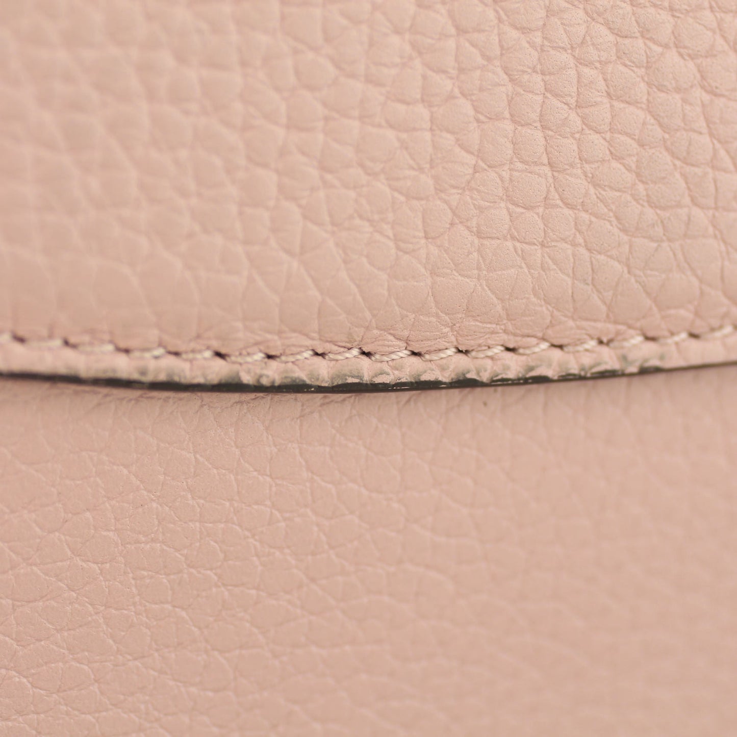 Louis Vuitton Capucines PM