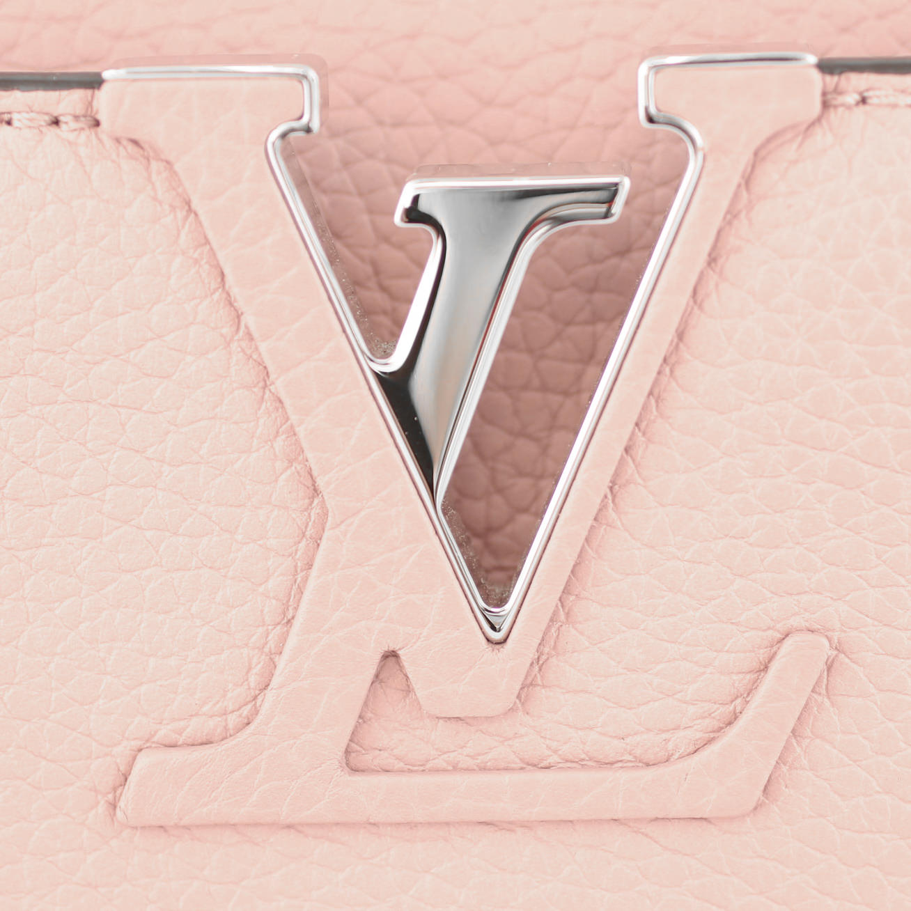 Louis Vuitton Capucines PM